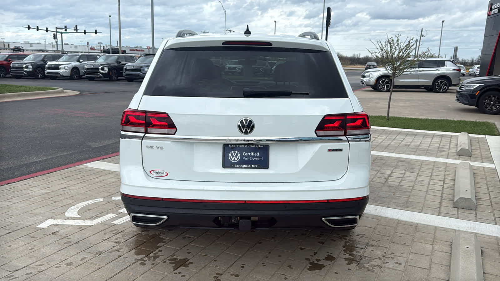 View vehicle photo 5