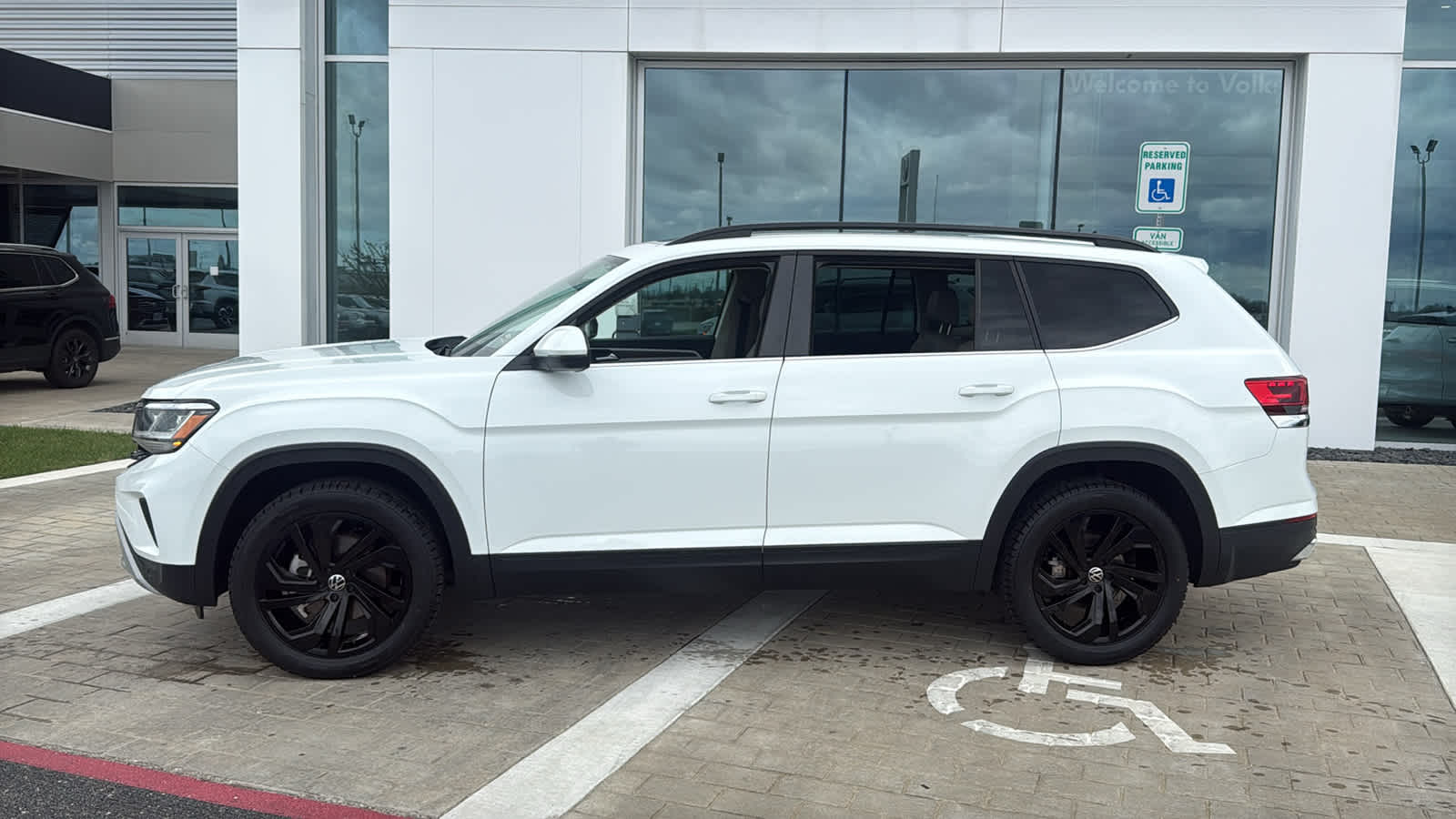 View vehicle photo 2