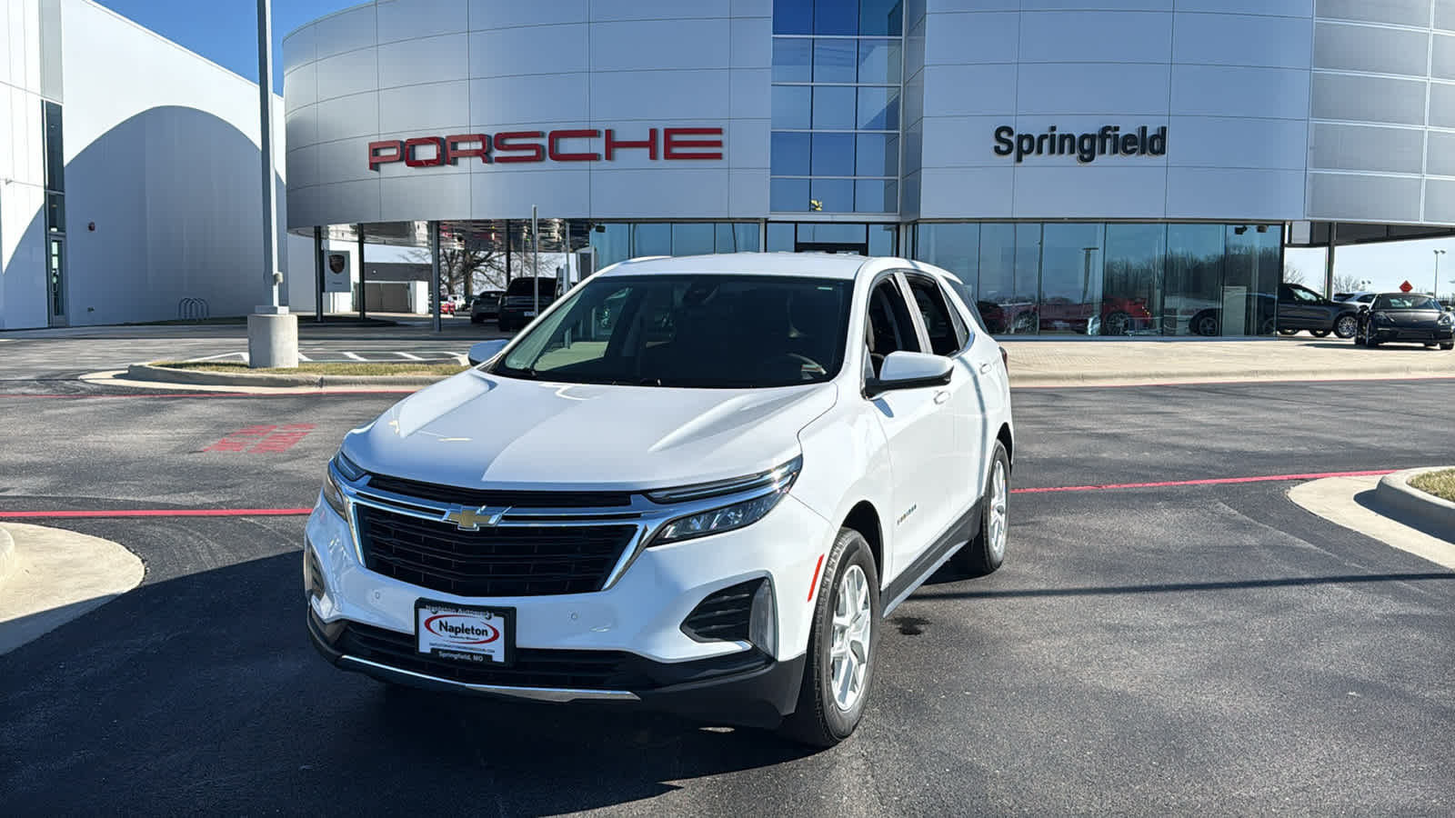 2023 Chevrolet Equinox LT FWD with 2FL