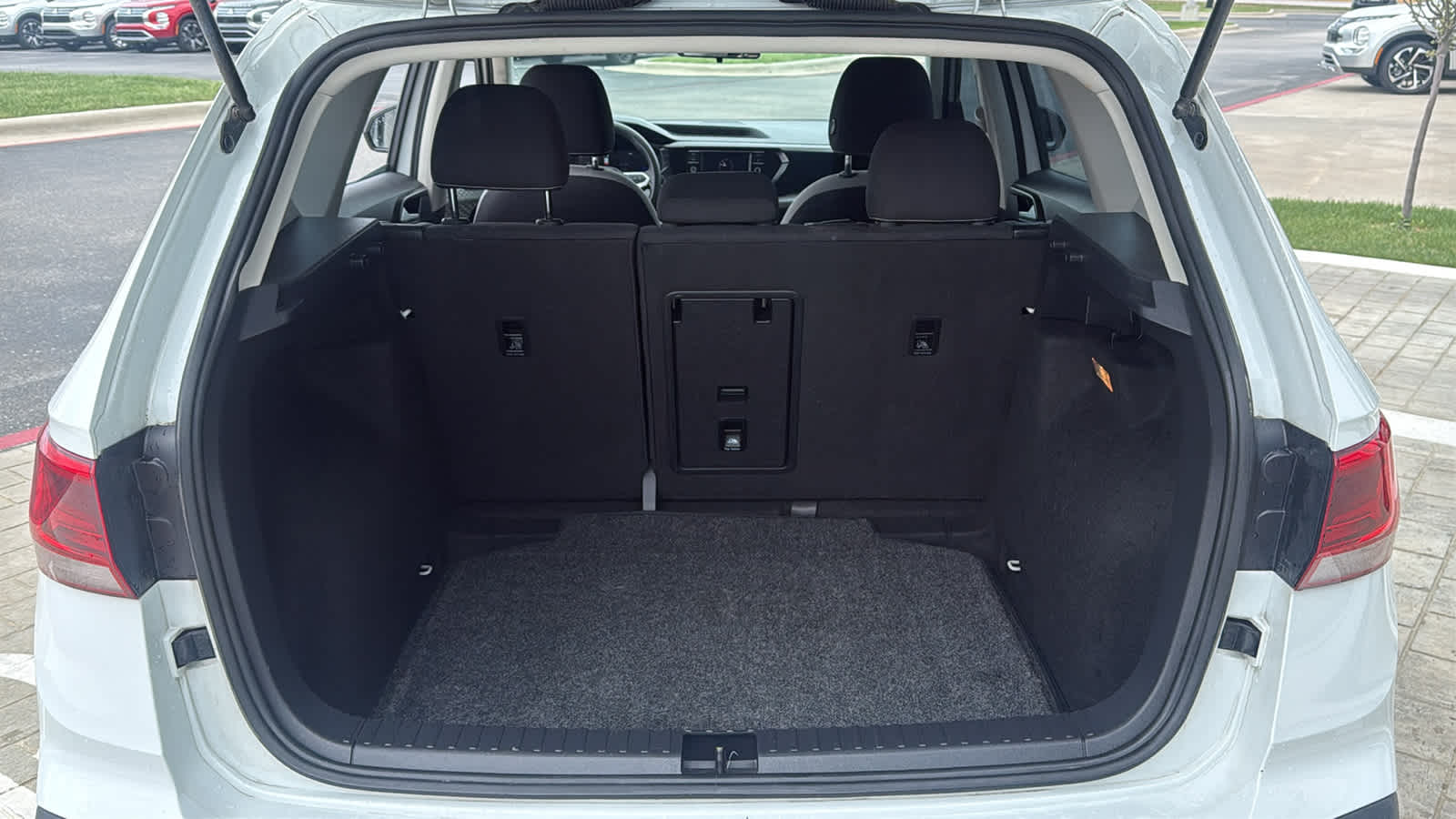 View vehicle photo 7