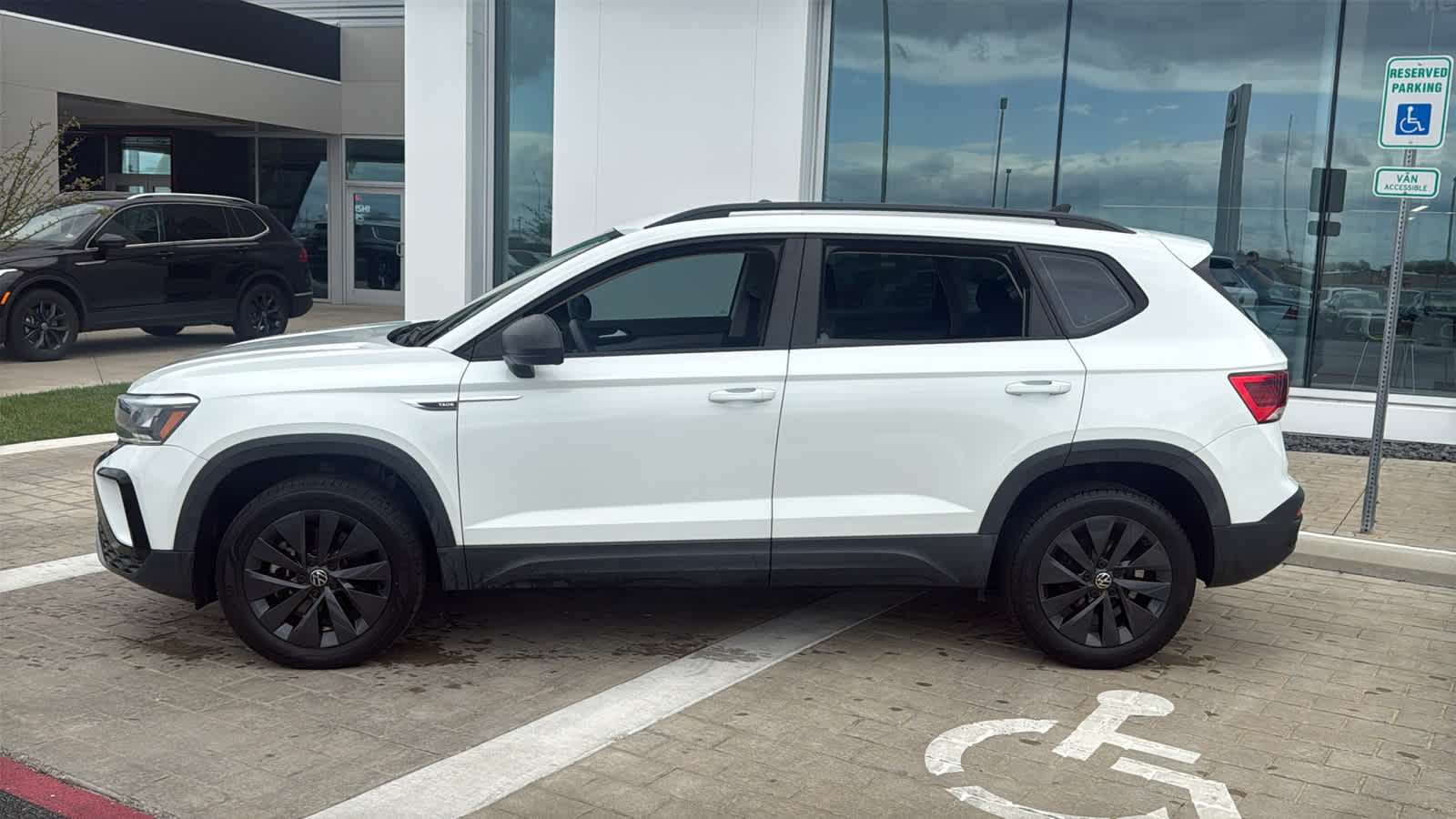 View vehicle photo 2