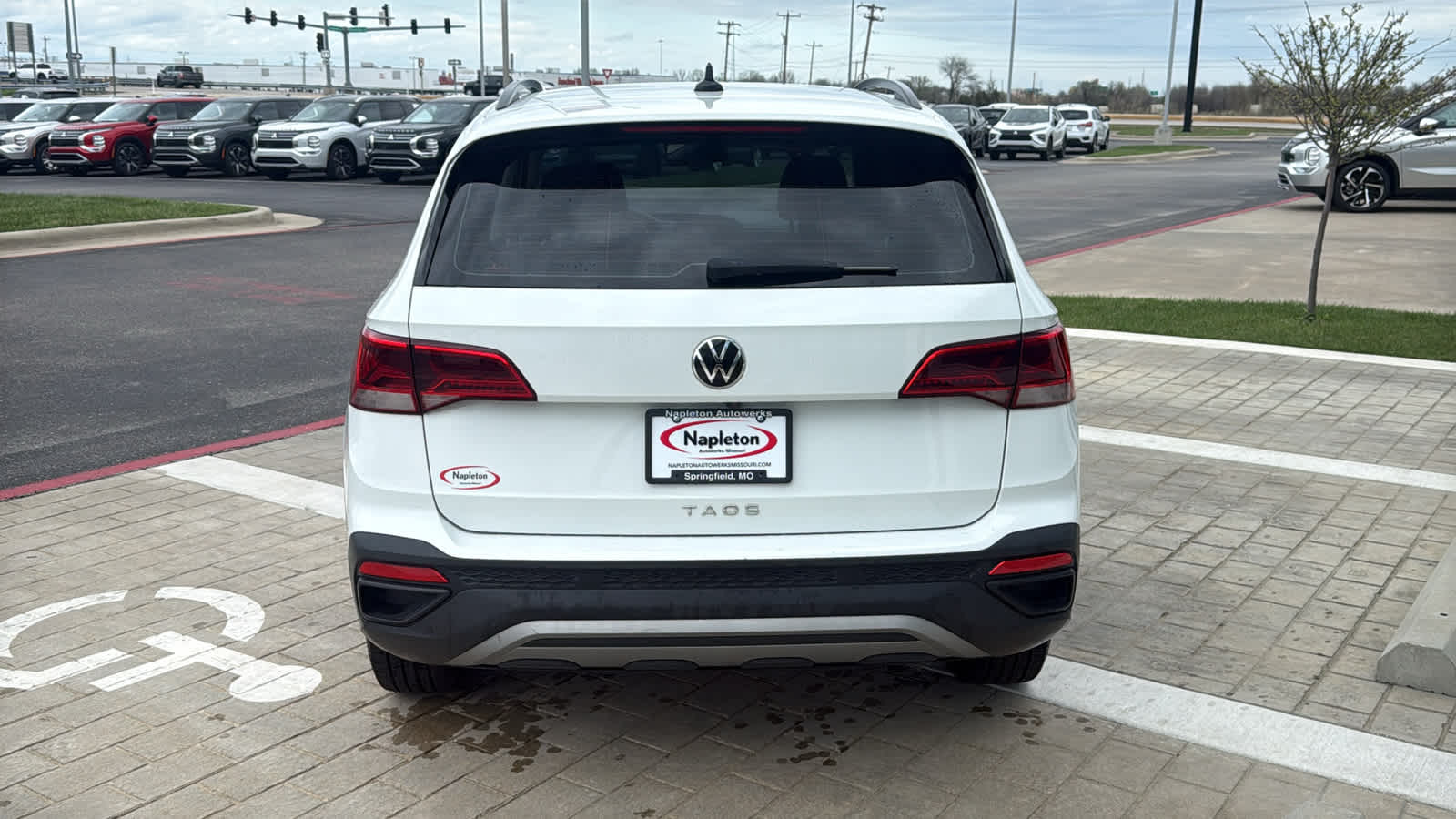 View vehicle photo 5