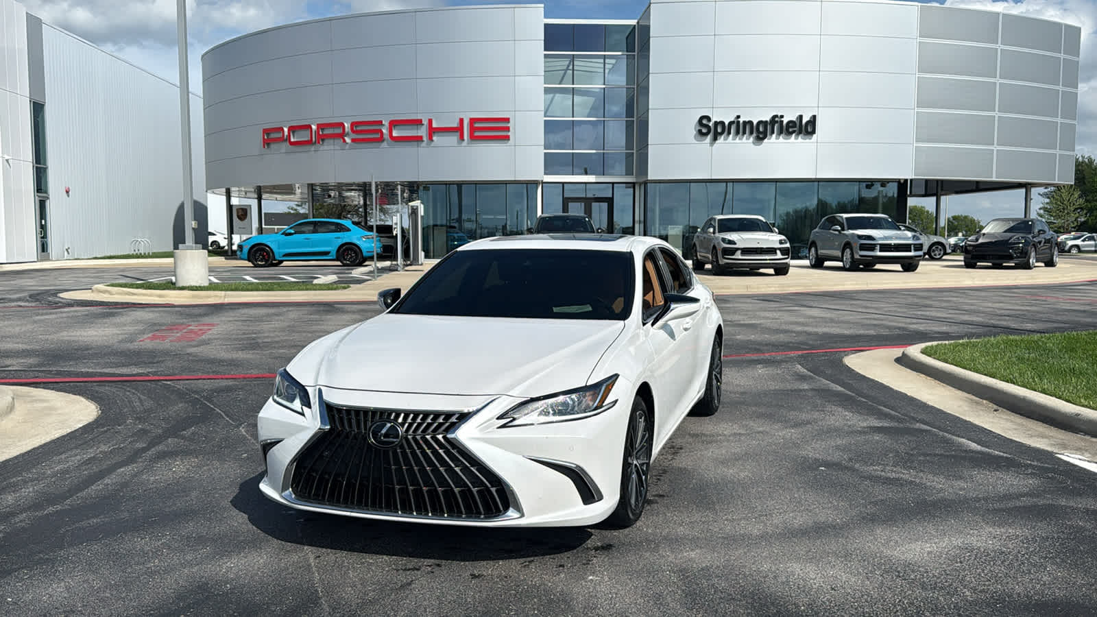 Eminent White Pearl 2024 Lexus ES 250 AWD Sedan All-Wheel Drive 8-Speed Automatic