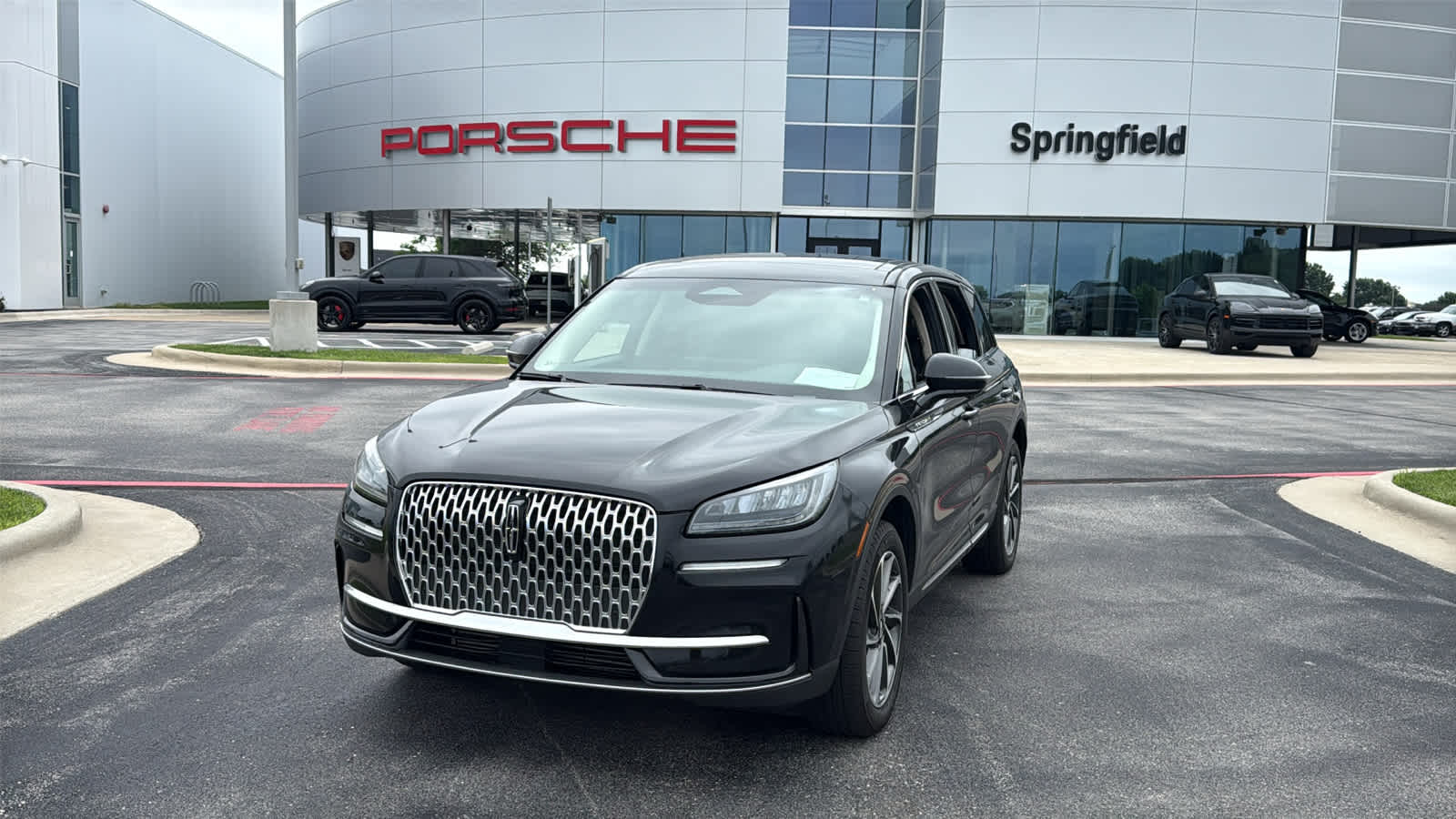 Infinite Black Metallic Clearcoat 2023 Lincoln Corsair SUV / Crossover All-Wheel Drive 8-Speed Automatic