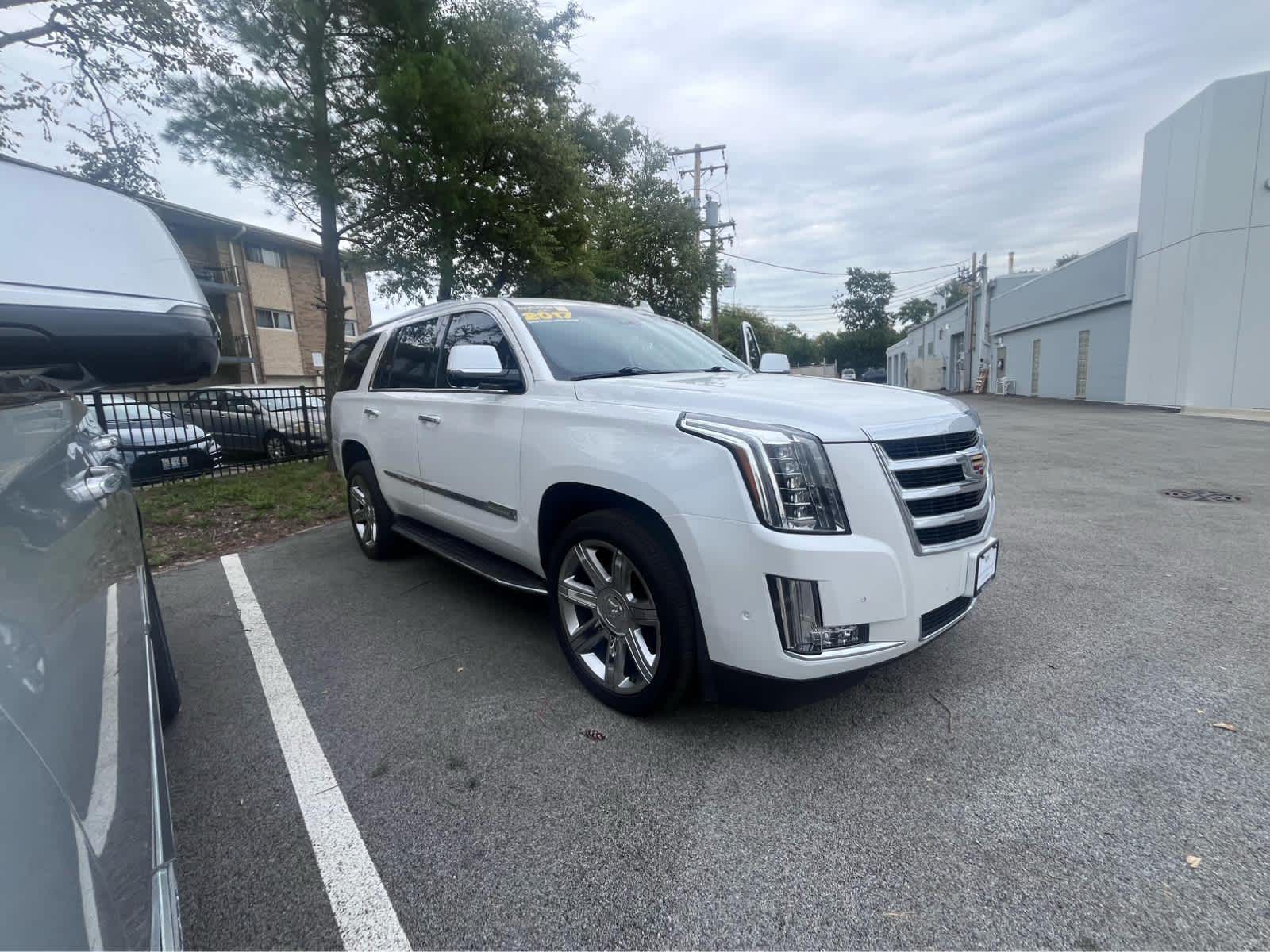  2017 Cadillac Escalade Luxury 4WD   