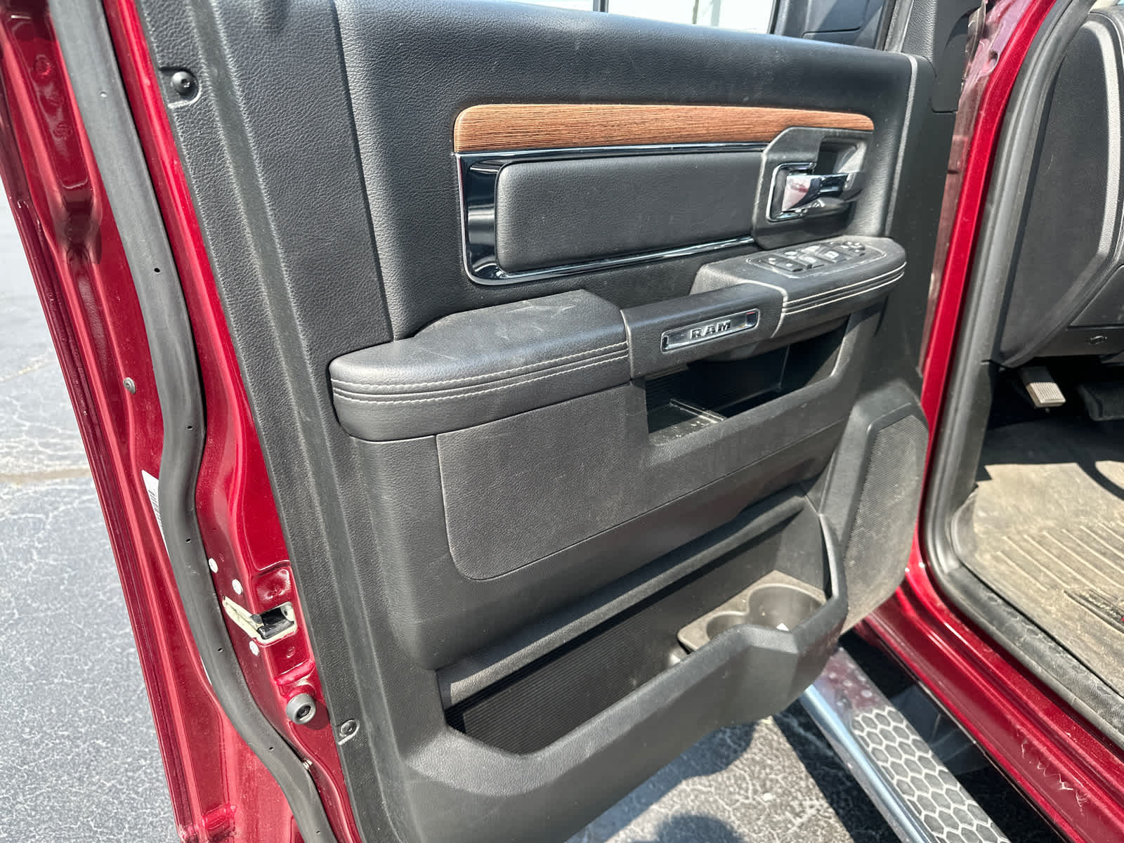 2018 Ram 1500 Laramie 4x4 Crew Cab 57 Box 29