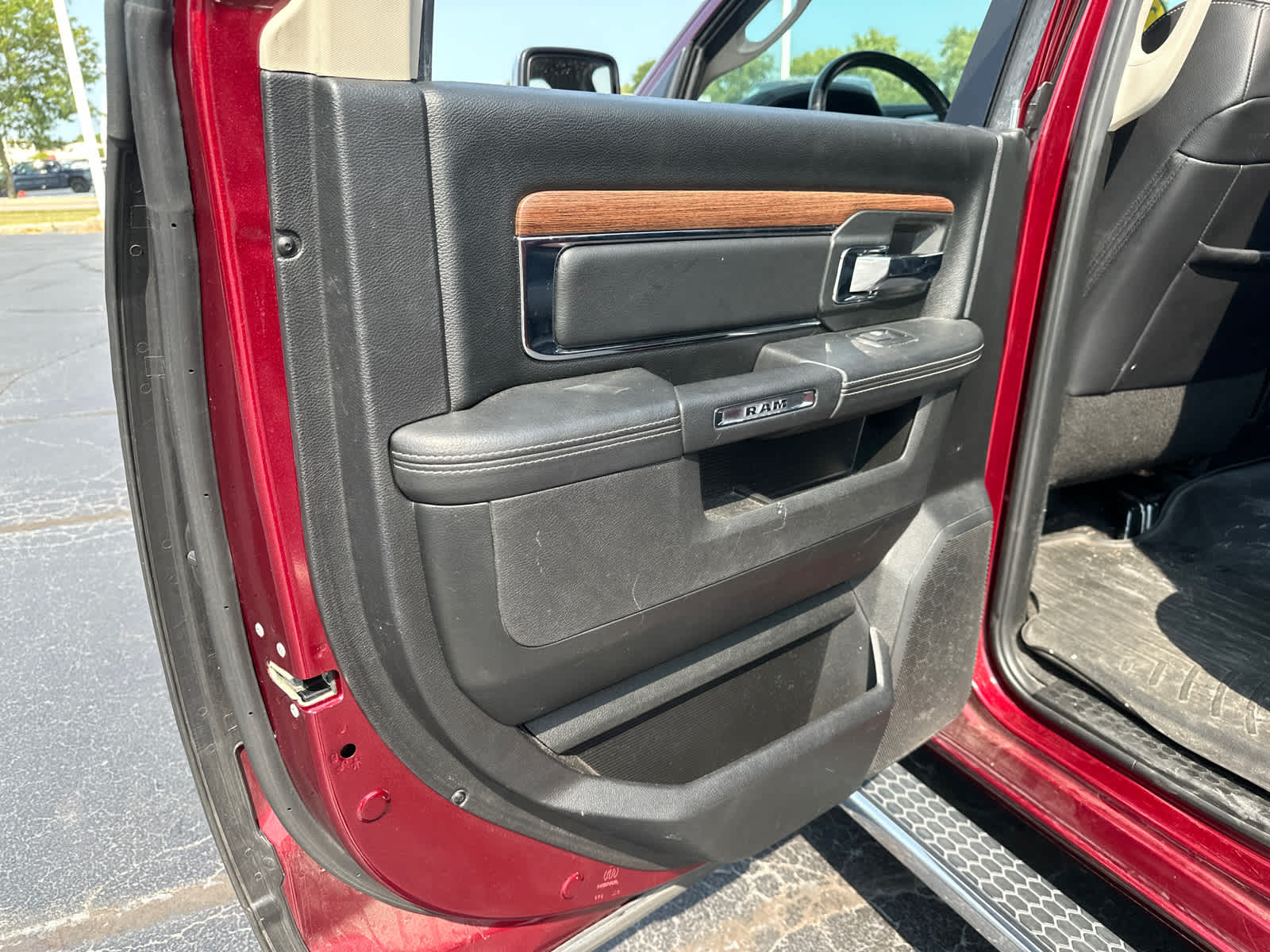 2018 Ram 1500 Laramie 4x4 Crew Cab 57 Box 30