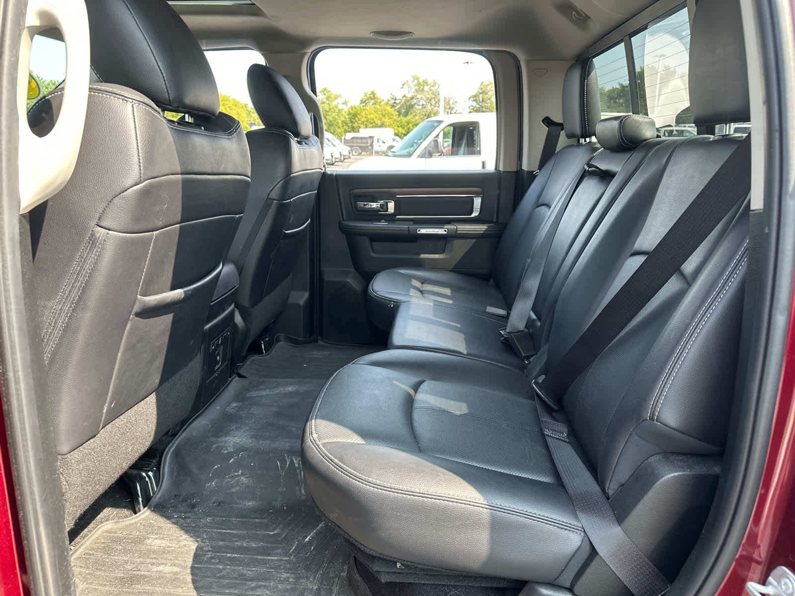 2018 Ram 1500 Laramie 4x4 Crew Cab 57 Box 31