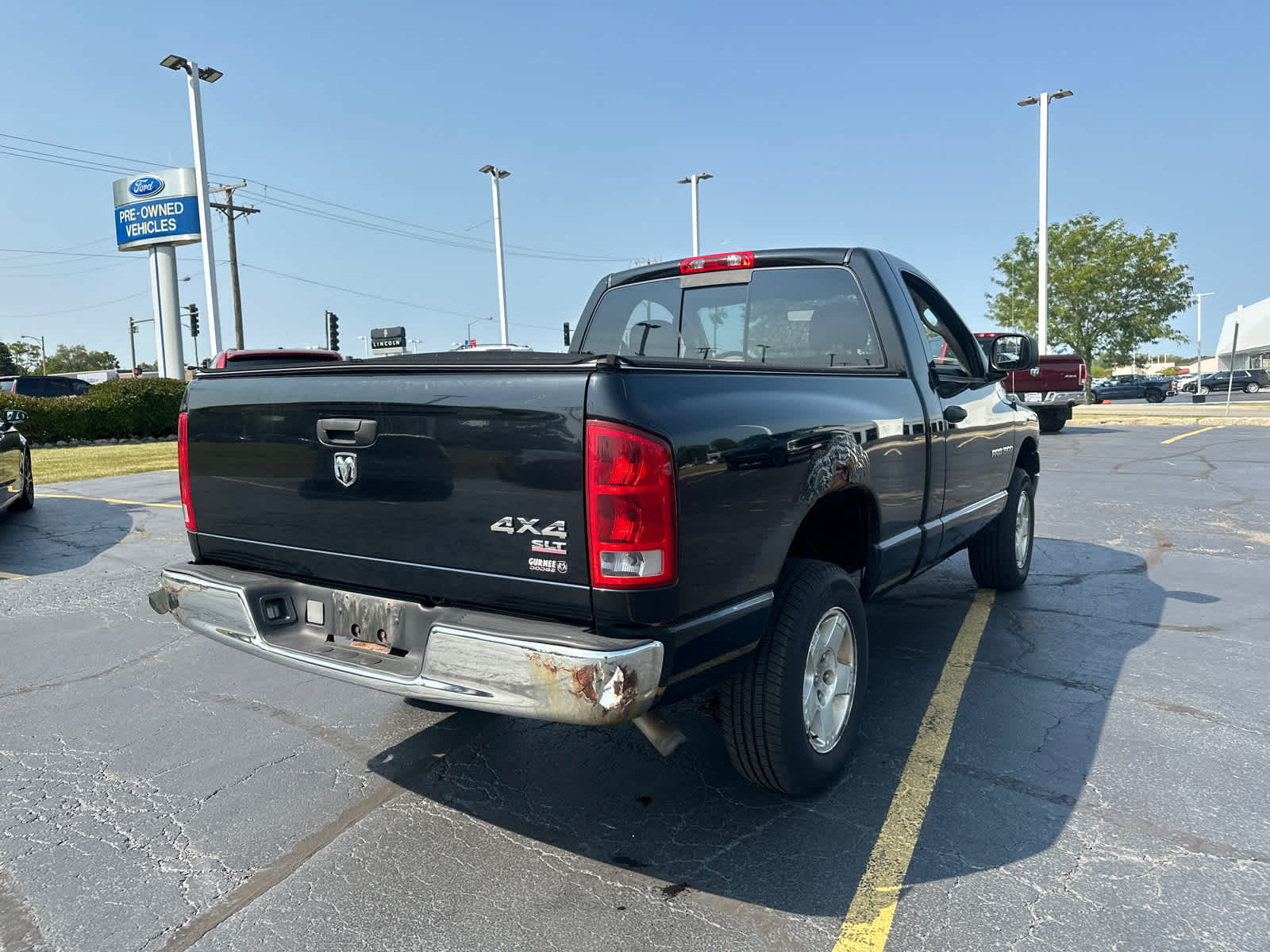 2005 Dodge Ram 1500 SLT 2dr Reg Cab 120.5 WB 4WD 8