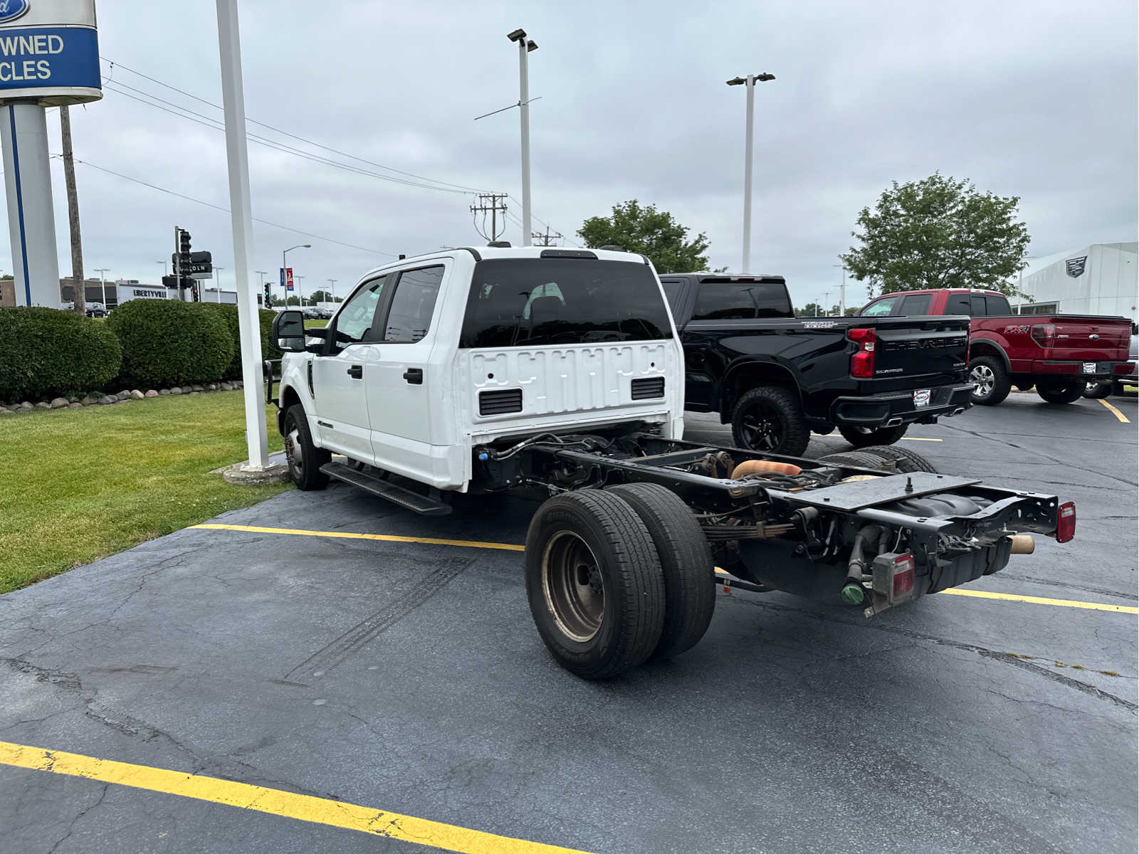 2021 Ford Super Duty F-350 DRW XL 2WD Crew Cab 179 WB 60 CA 4