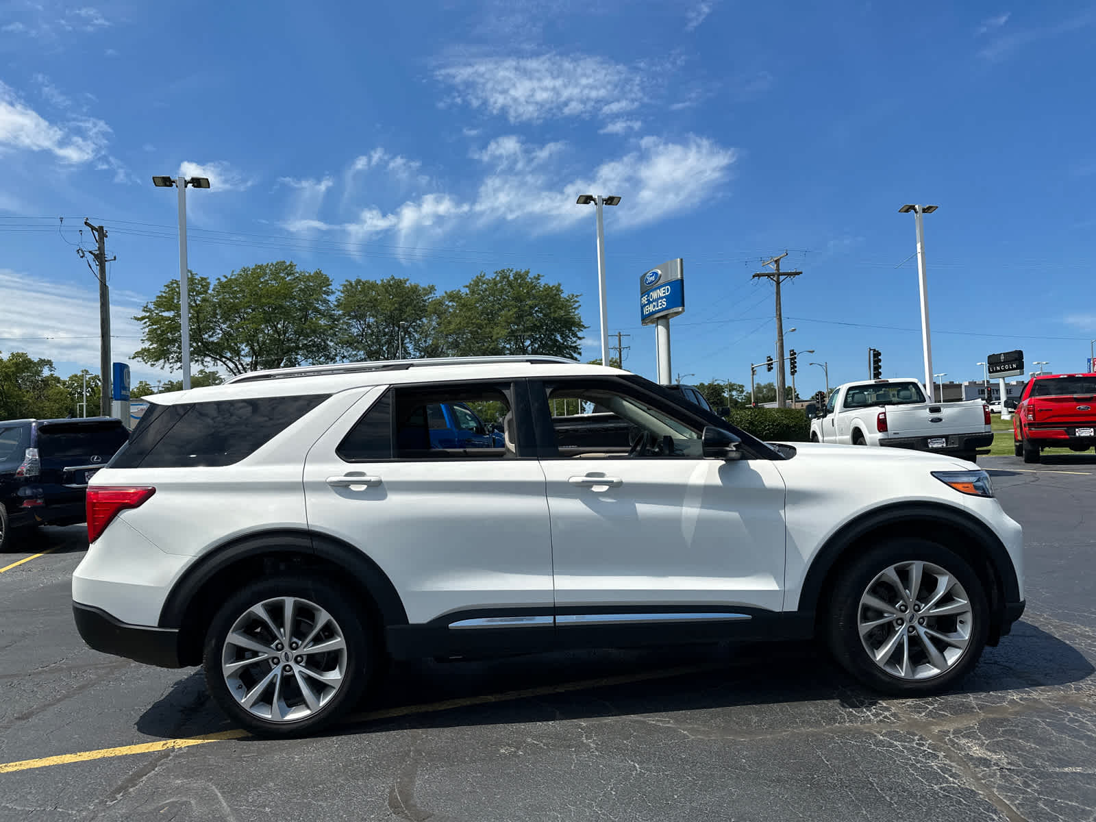 2022 Ford Explorer Platinum 9