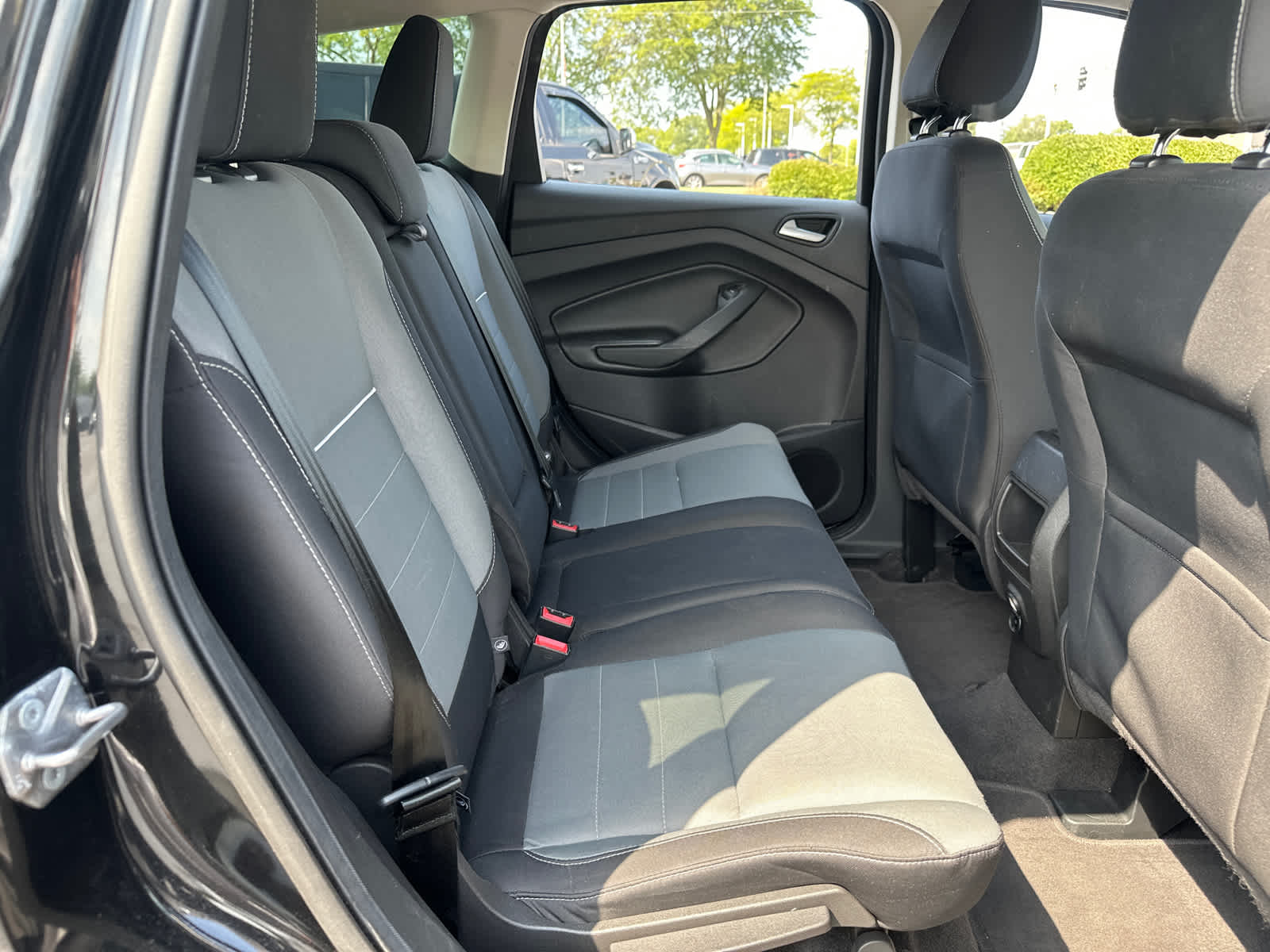 2015 Ford Escape SE 33