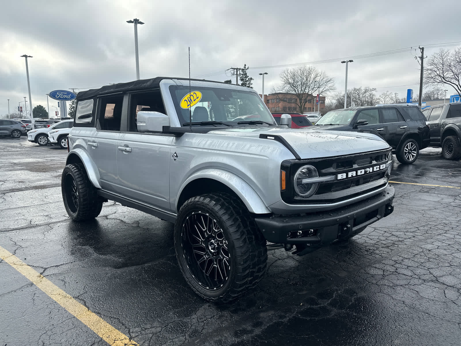 2022 Ford Bronco Outer Banks 10