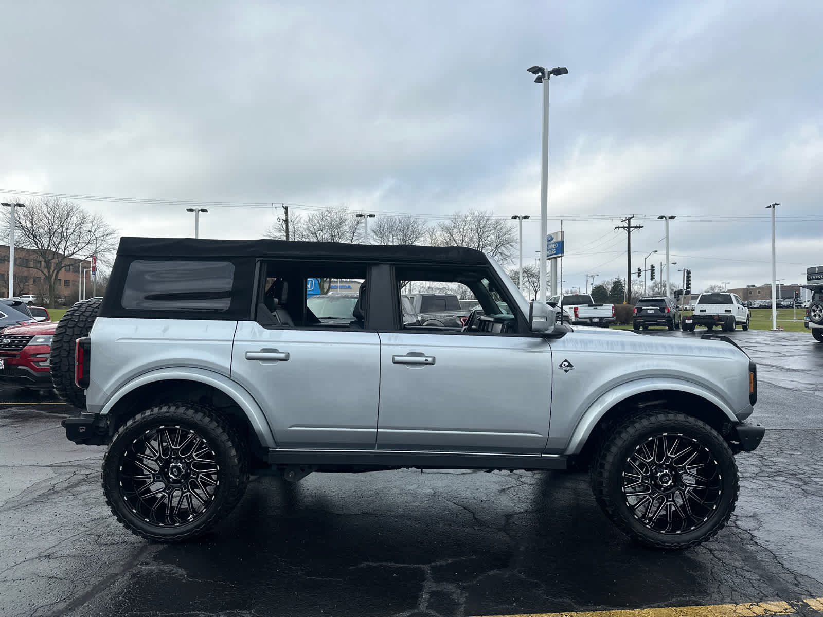 2022 Ford Bronco Outer Banks 9