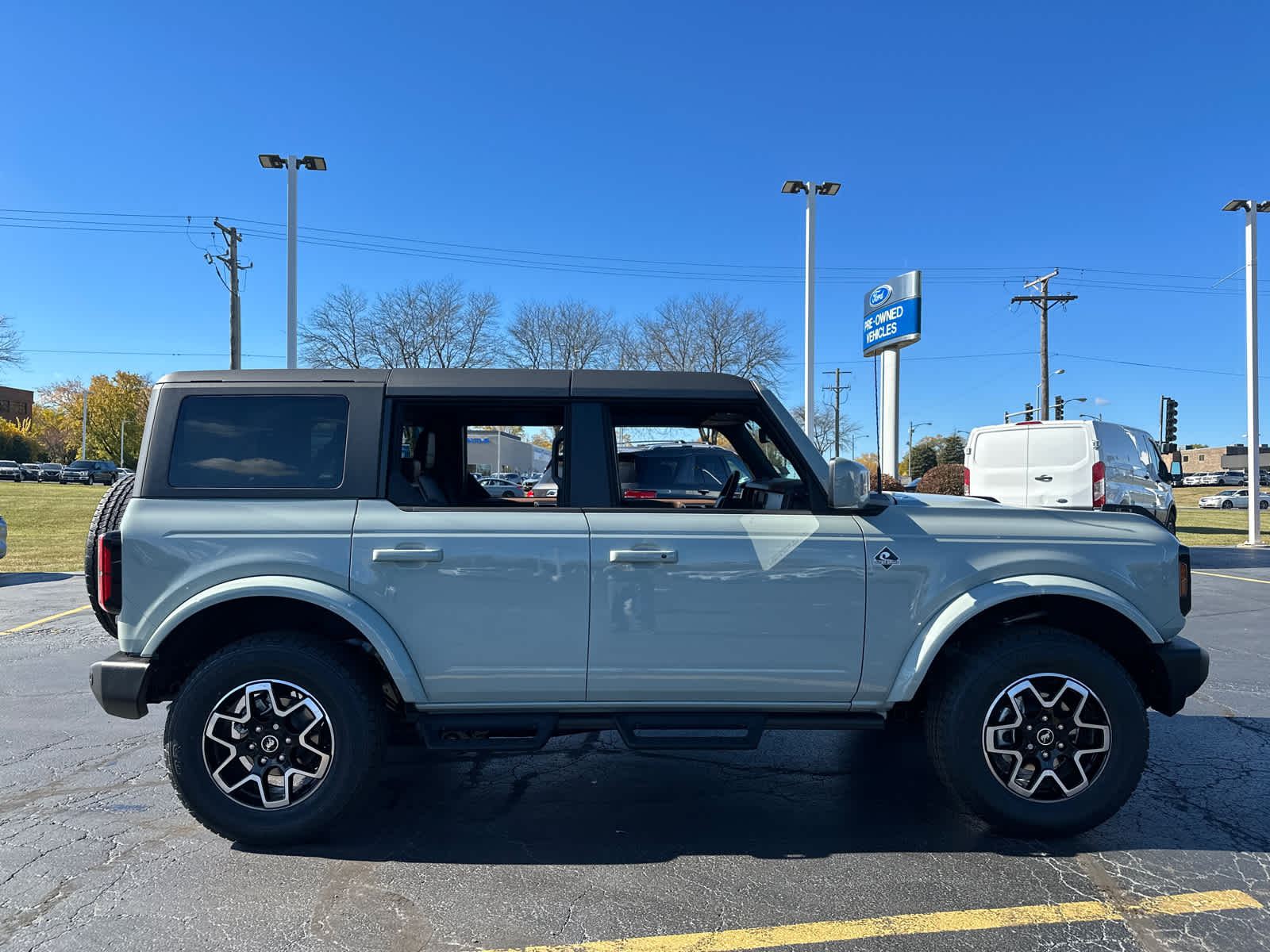 2024 Ford Bronco Outer Banks 9