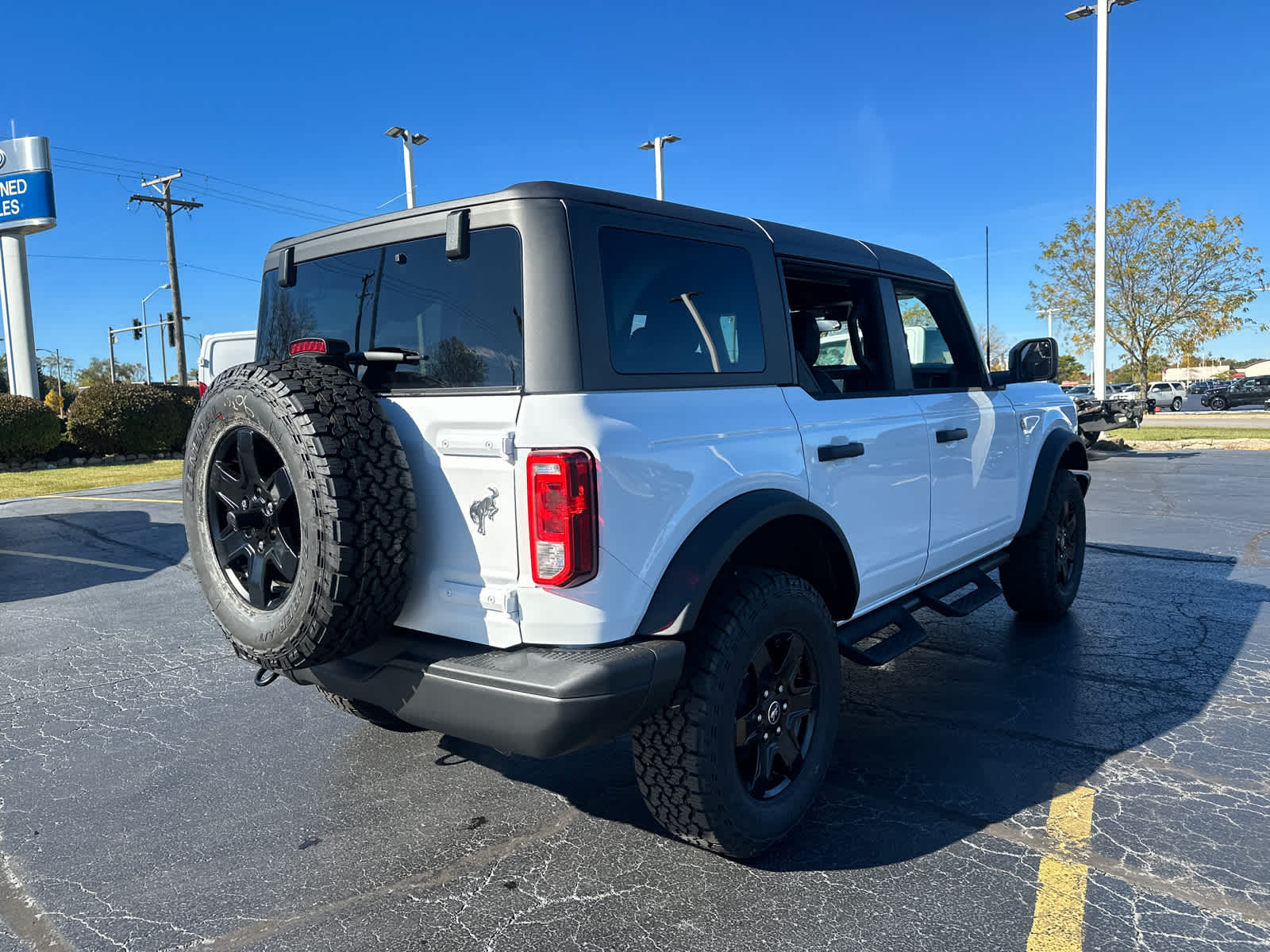 2024 Ford Bronco Black Diamond 8