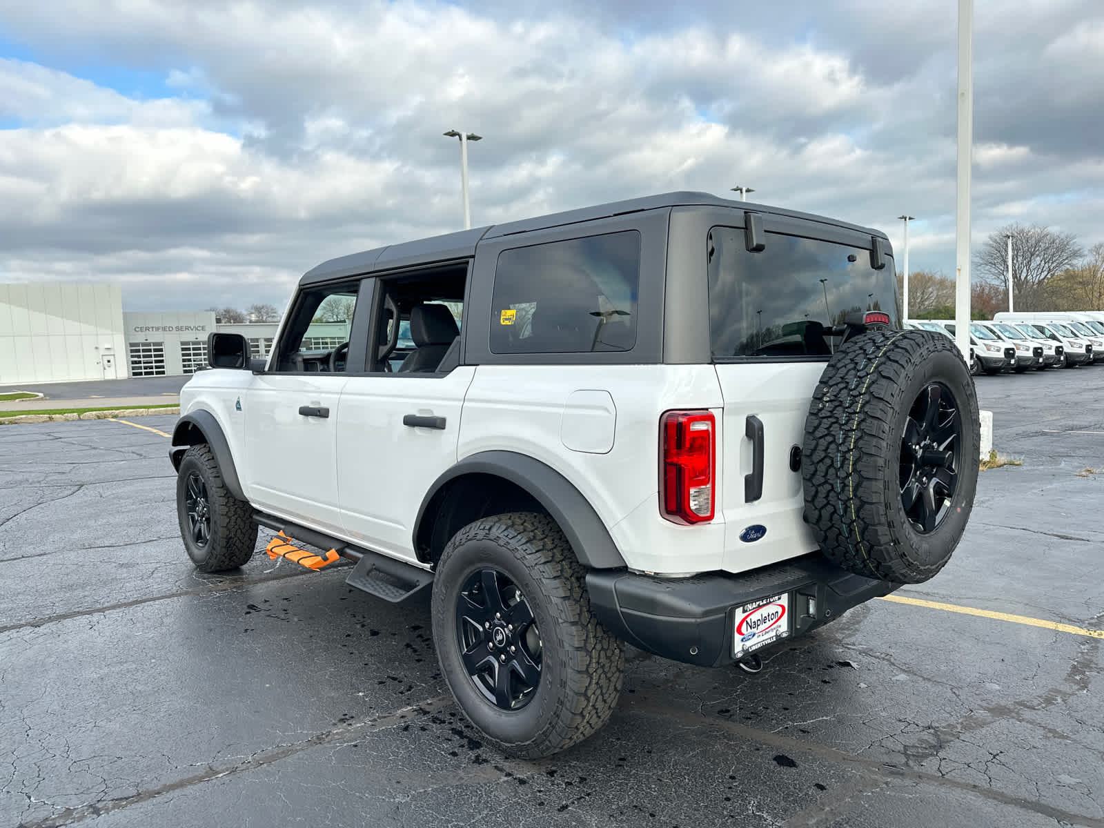 2024 Ford Bronco Black Diamond 6