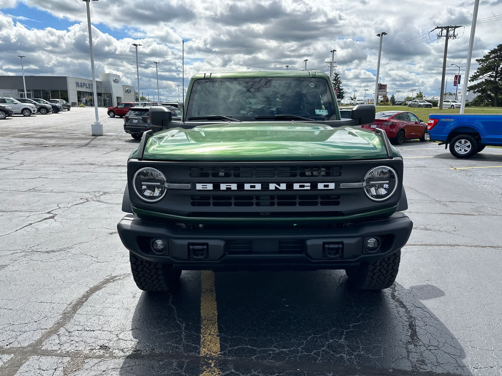 2024 Ford Bronco Black Diamond 3