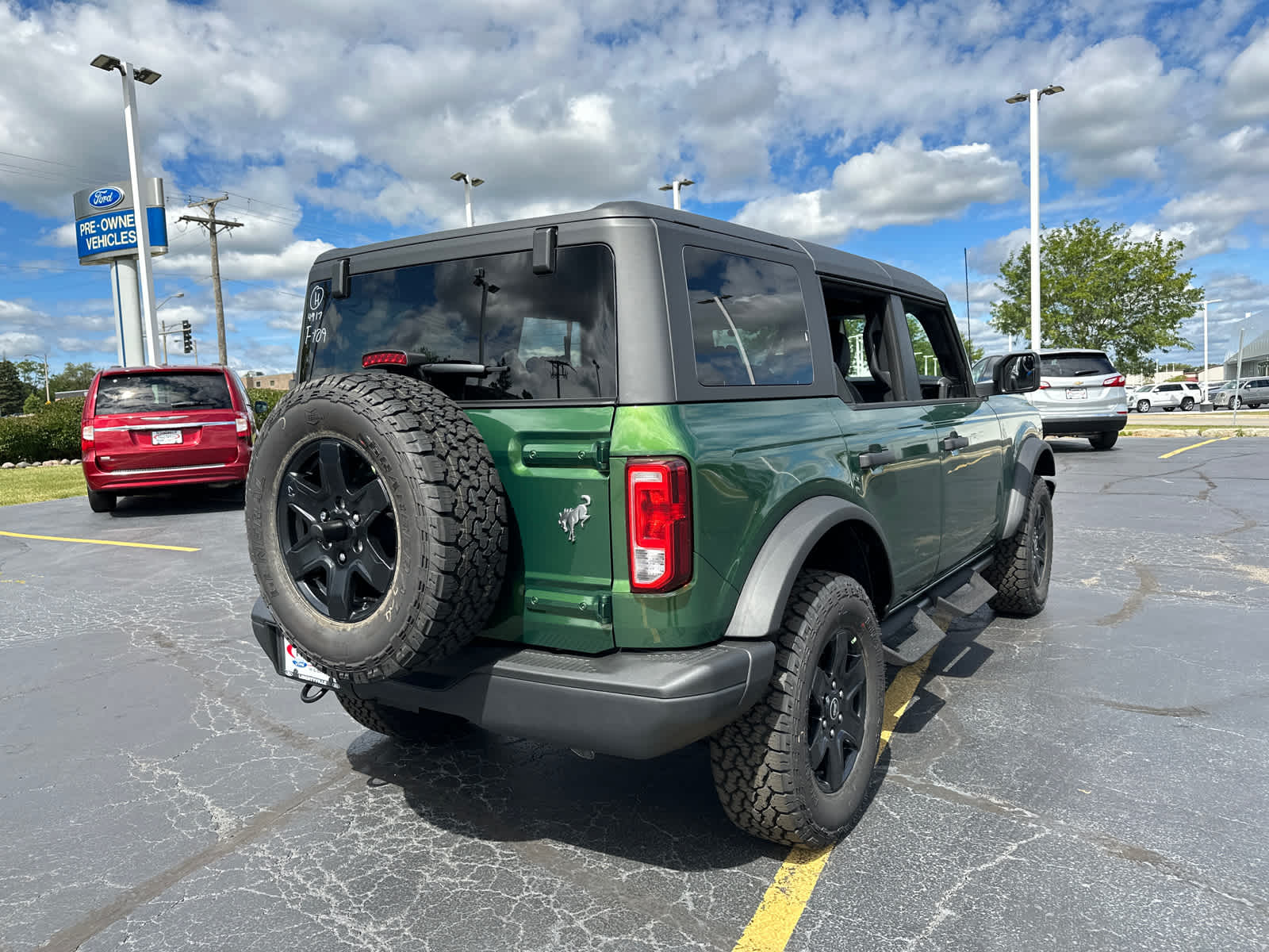 2024 Ford Bronco Black Diamond 8