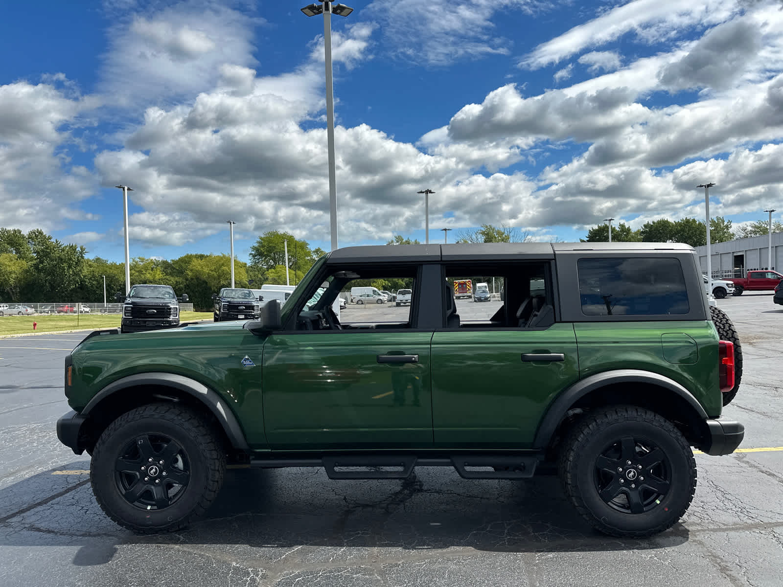 2024 Ford Bronco Black Diamond 5