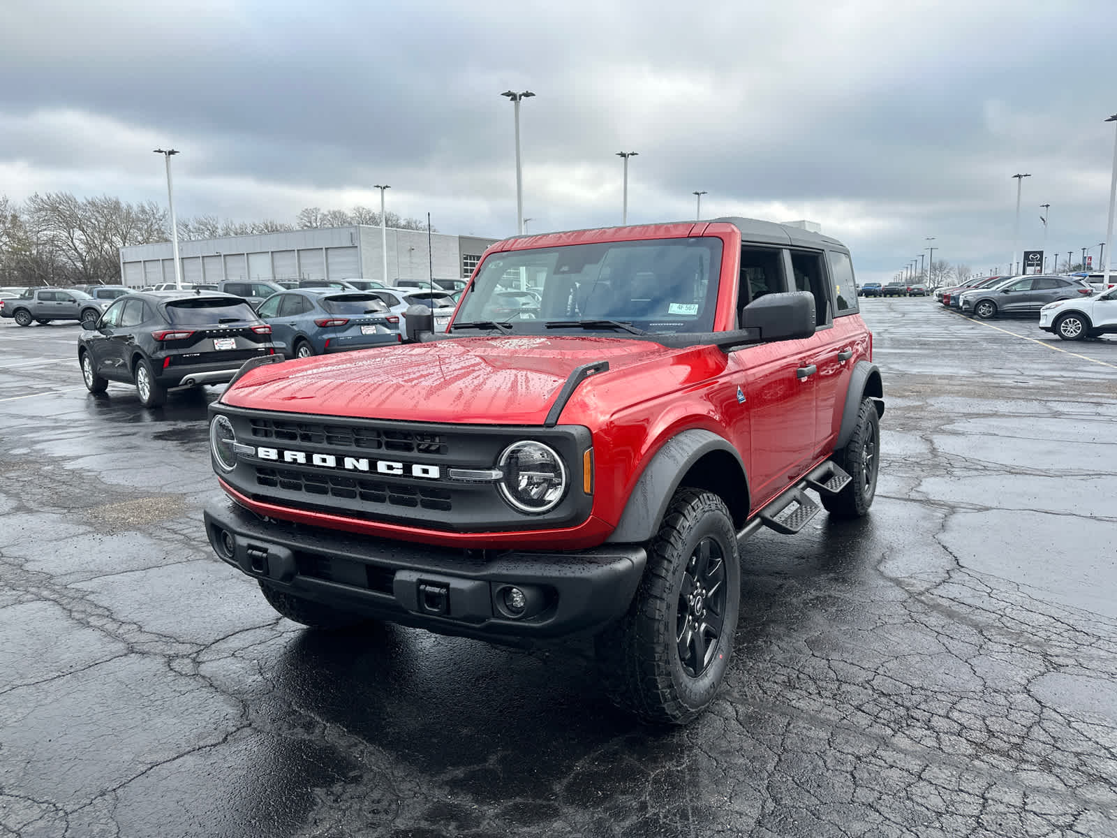 2024 Ford Bronco Black Diamond 4