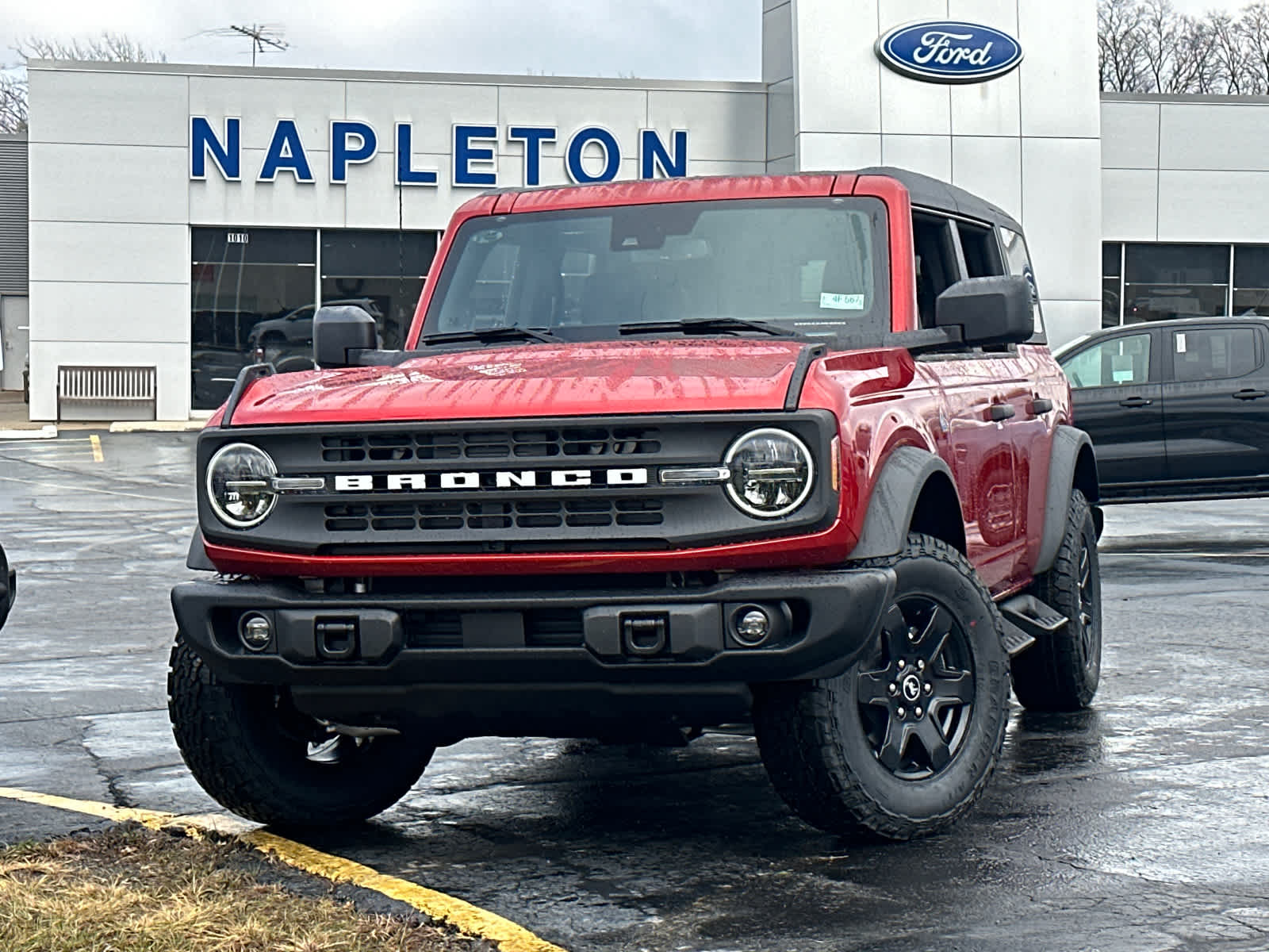 2024 Ford Bronco Black Diamond 2