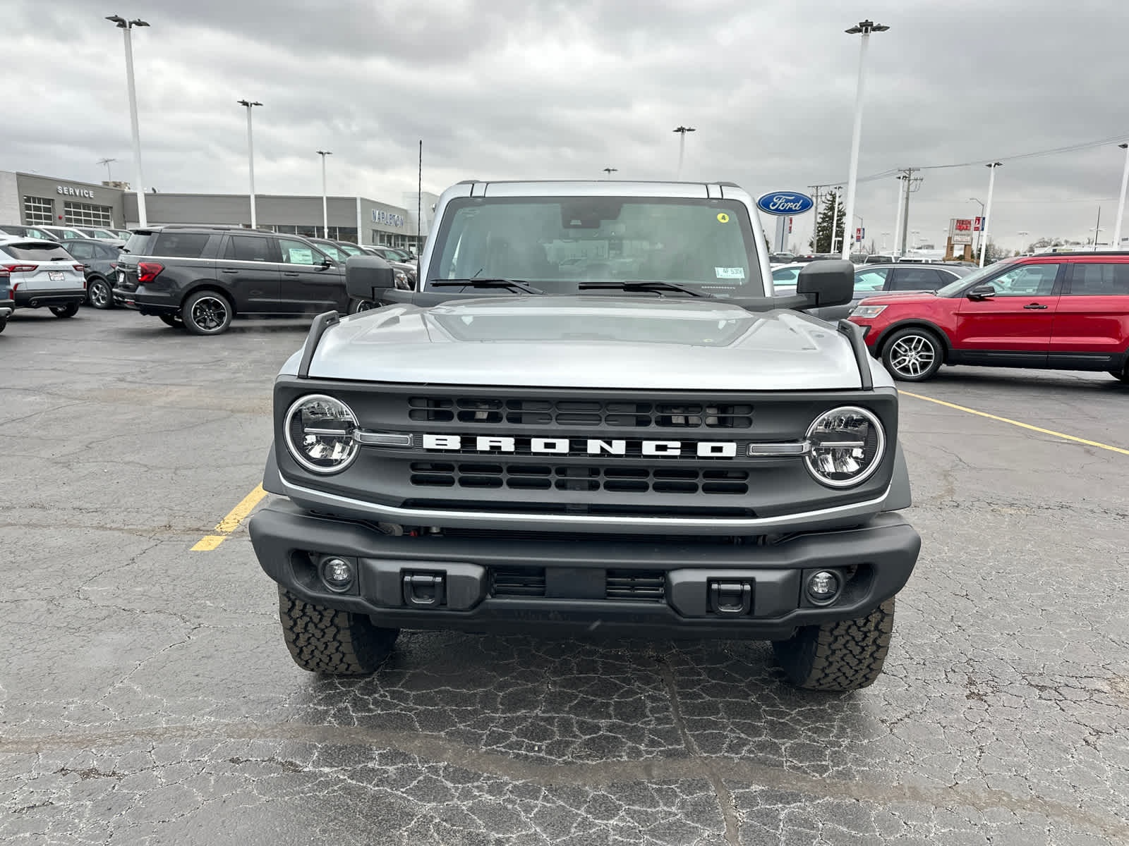 2024 Ford Bronco Black Diamond 3