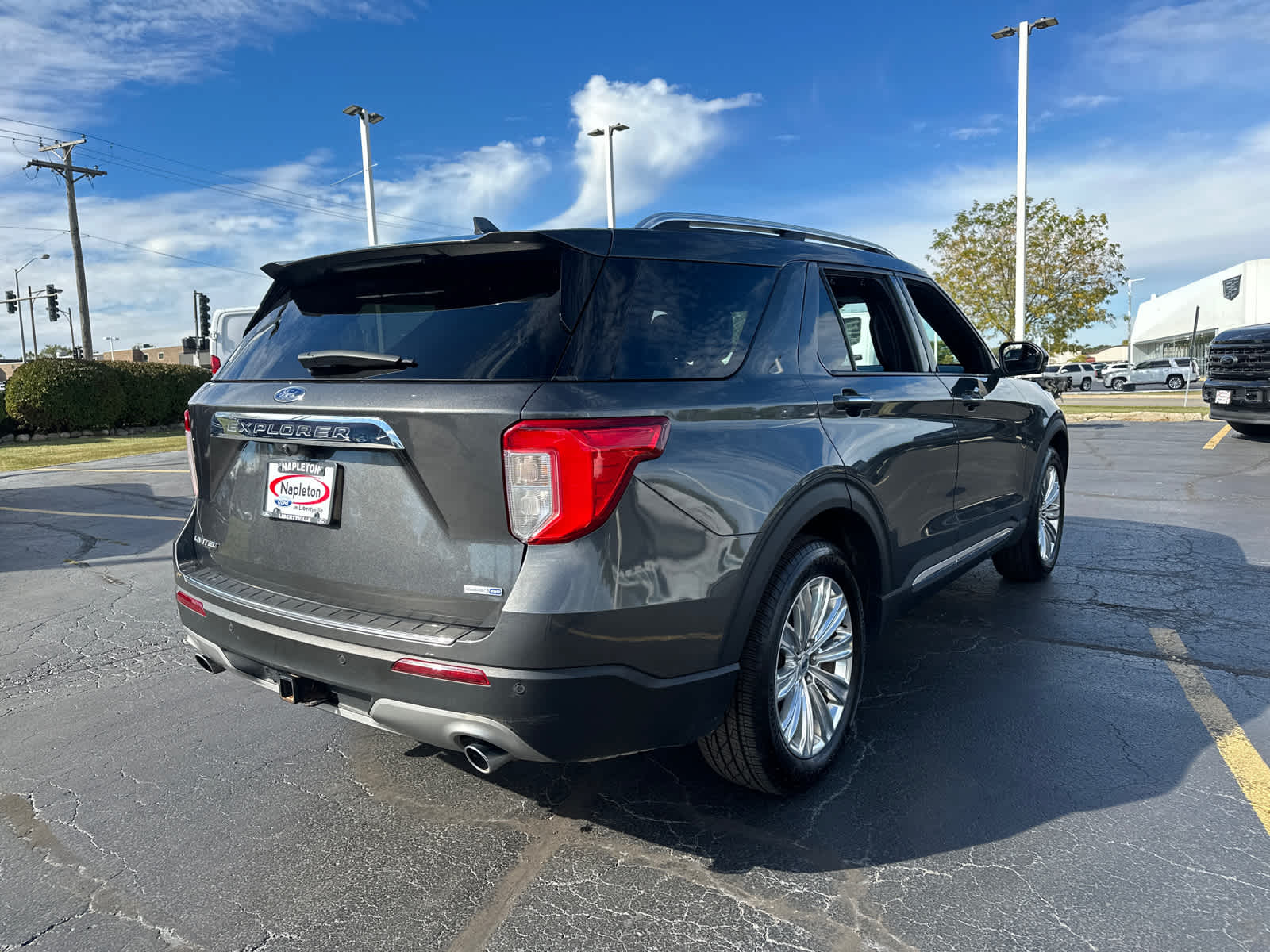 2020 Ford Explorer Limited 8