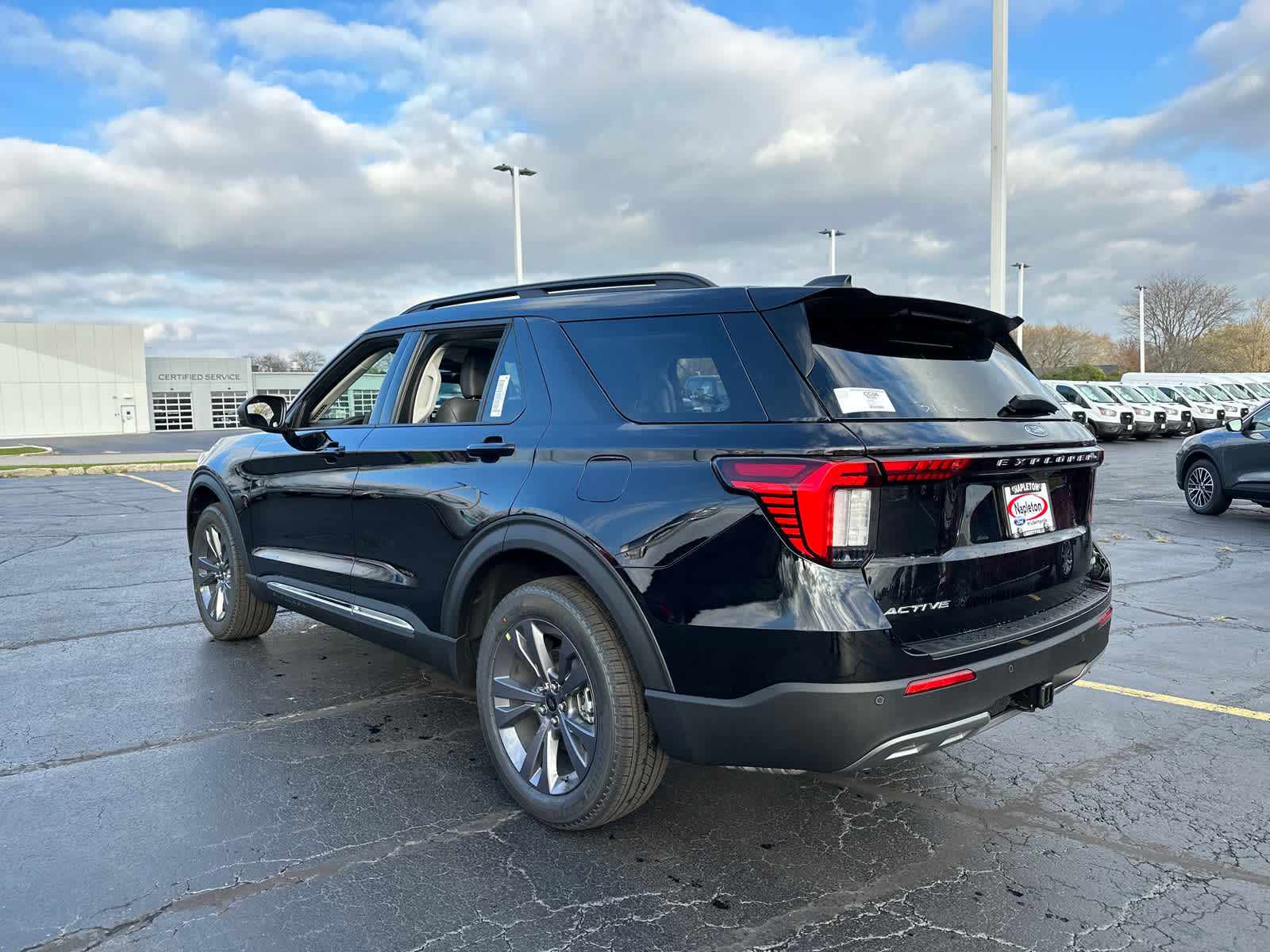 2025 Ford Explorer Active 6