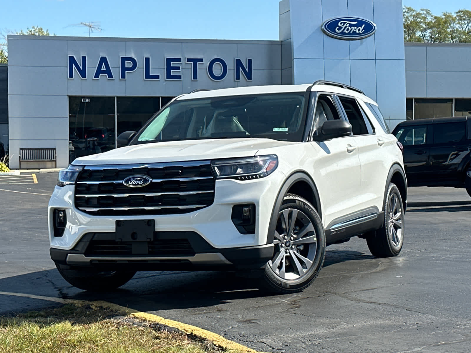 2025 Ford Explorer Active 2