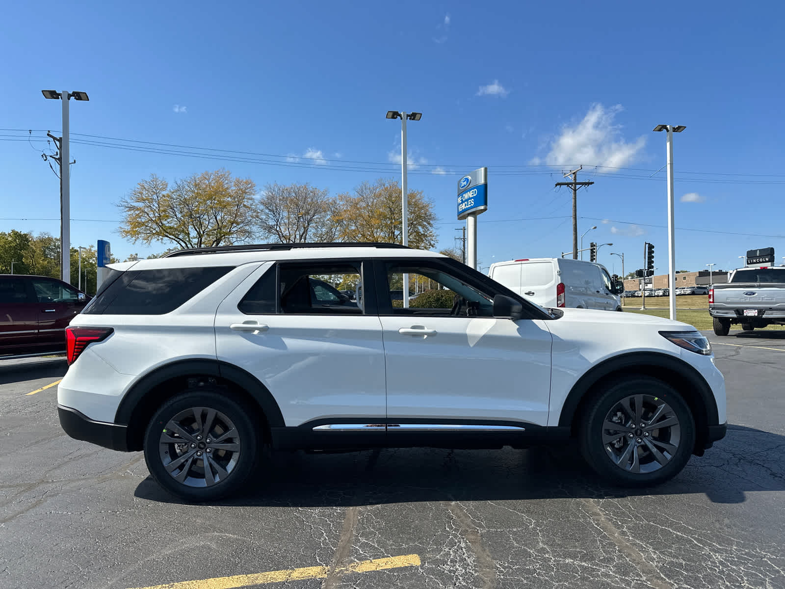 2025 Ford Explorer Active 9