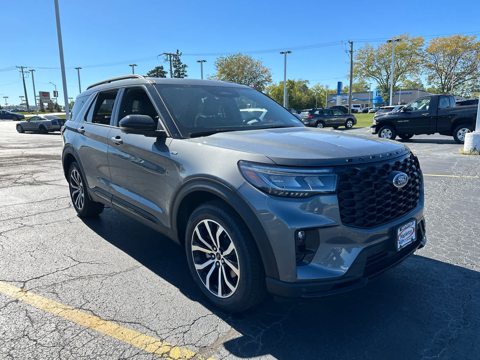 2025 Ford Explorer ST-Line 10