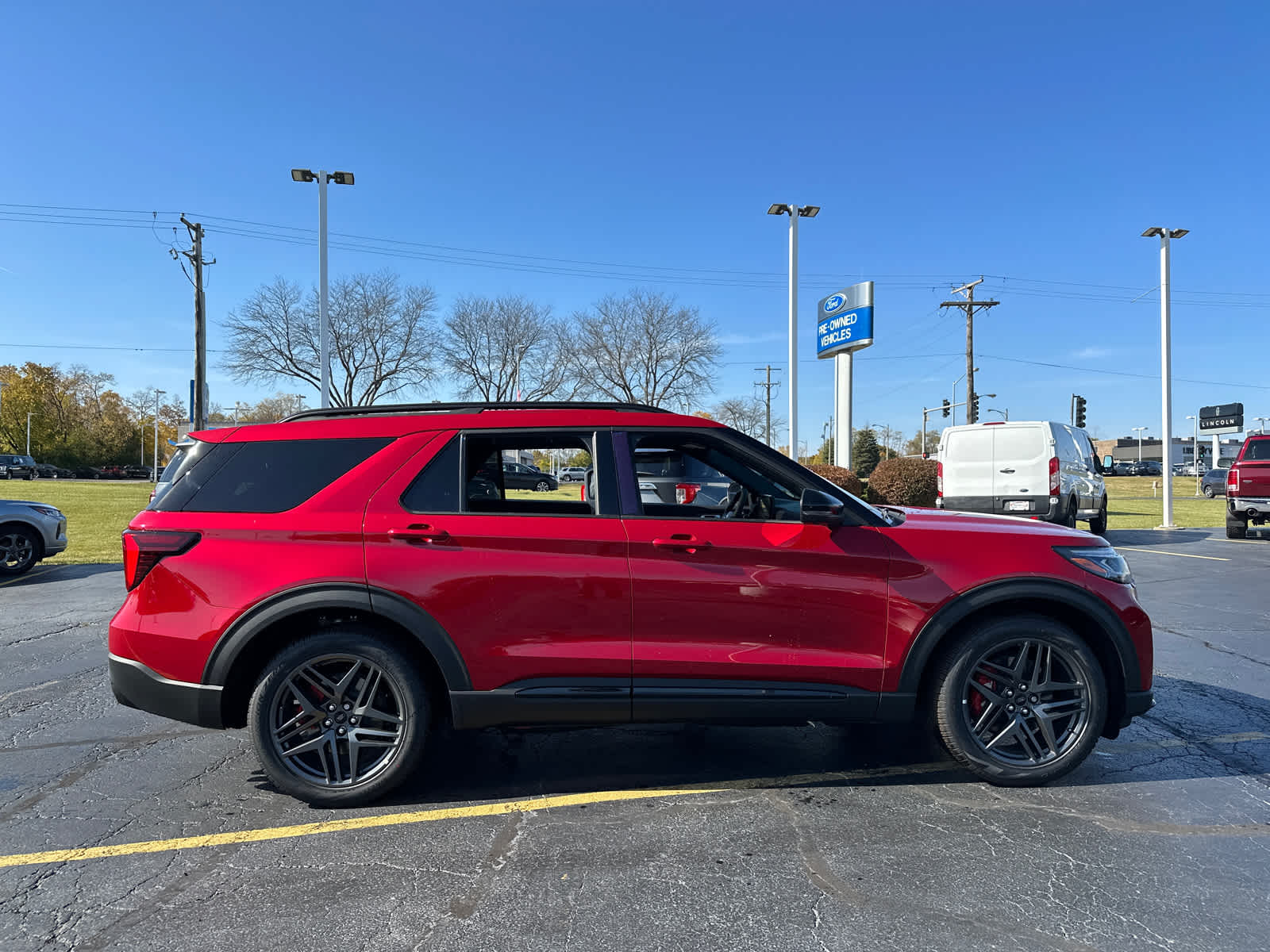 2025 Ford Explorer ST 9