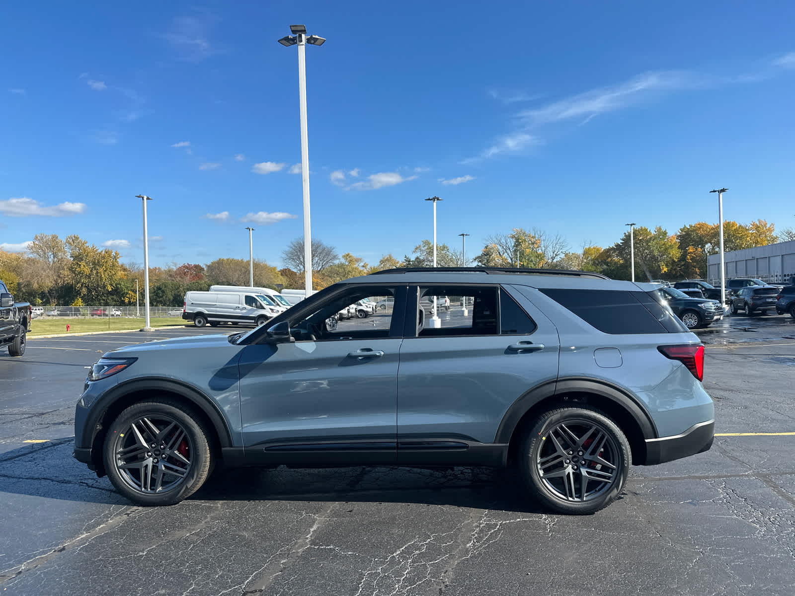 2025 Ford Explorer ST 5