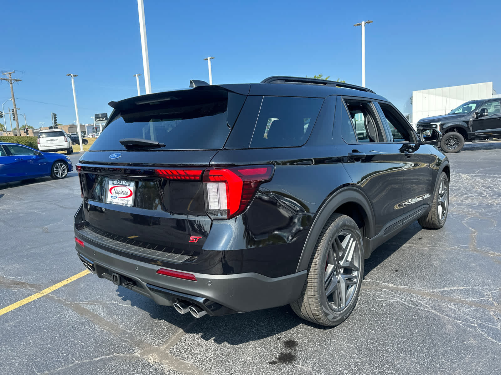 2025 Ford Explorer ST 8