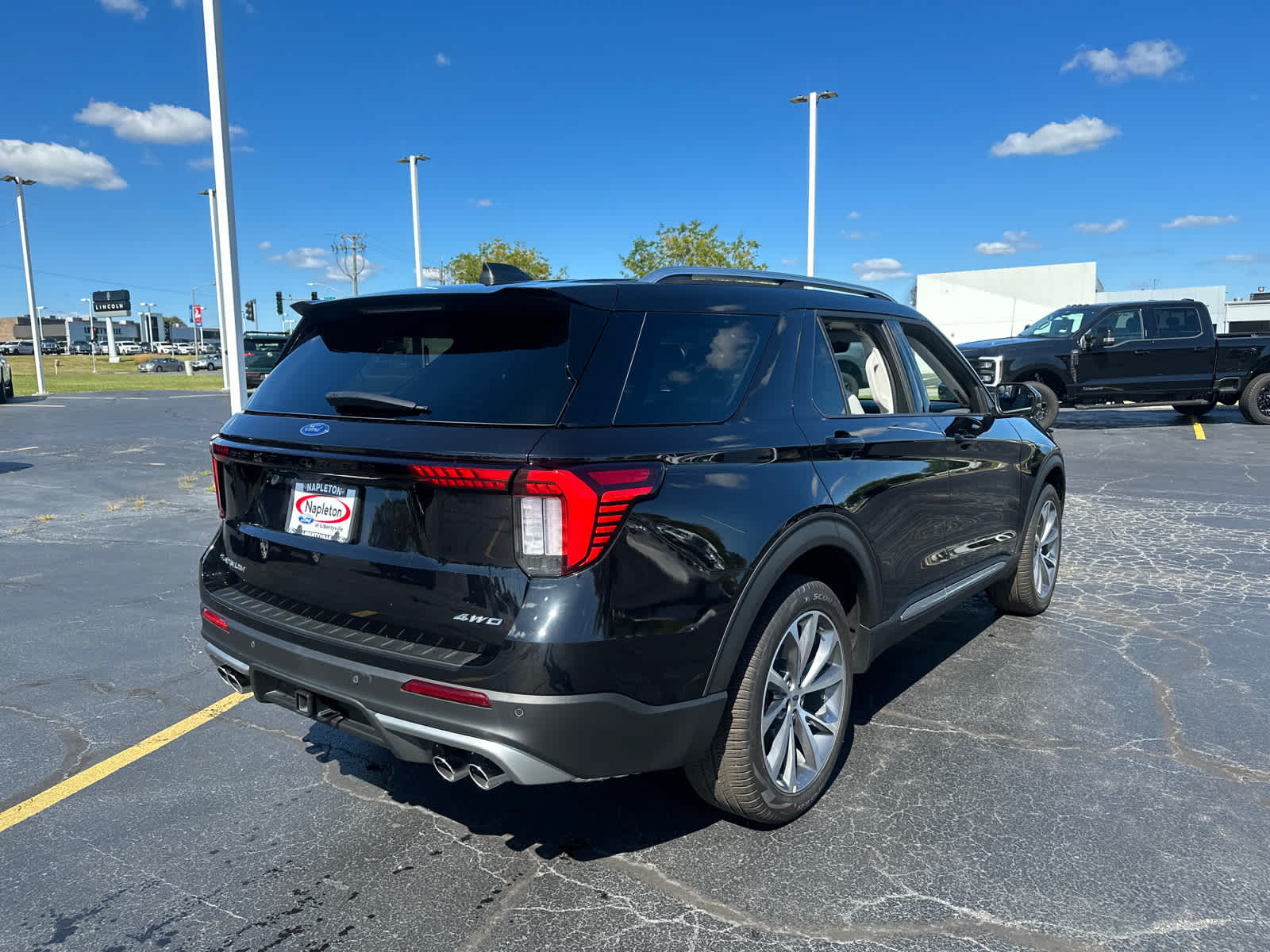 2025 Ford Explorer Platinum 8