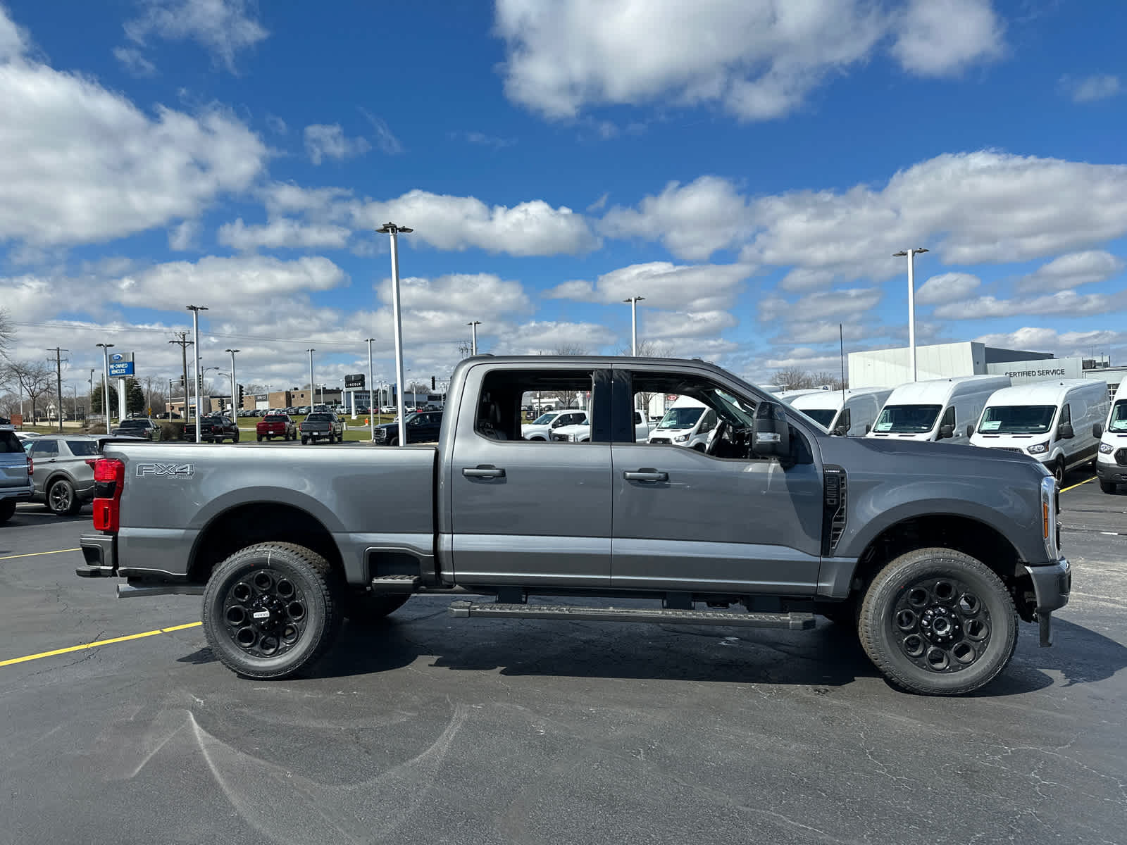 2024 Ford Super Duty F-250 SRW LARIAT 4WD Crew Cab 6.75 Box 9