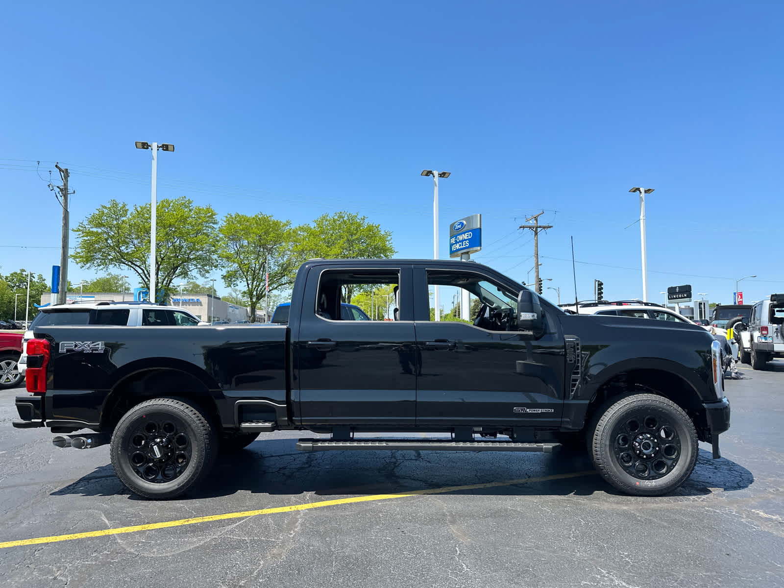 2024 Ford Super Duty F-250 SRW LARIAT 4WD Crew Cab 6.75 Box 9