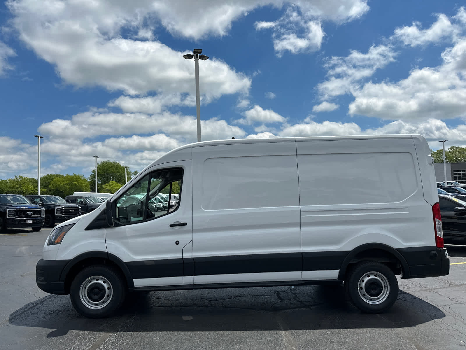 2024 Ford Transit T-250 148  MED RF 9070 GV 5