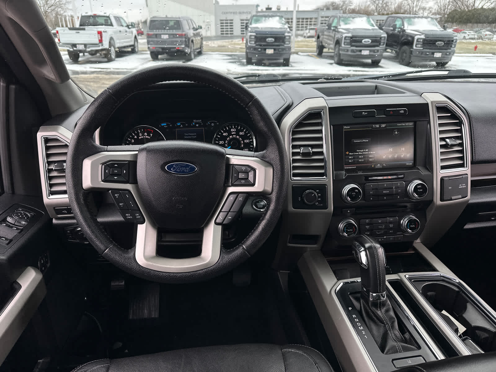 2015 Ford F-150 Lariat 17