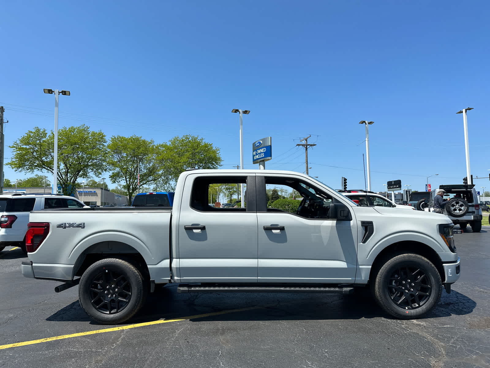 2024 Ford F-150 STX 4WD SuperCrew 5.5 Box 9