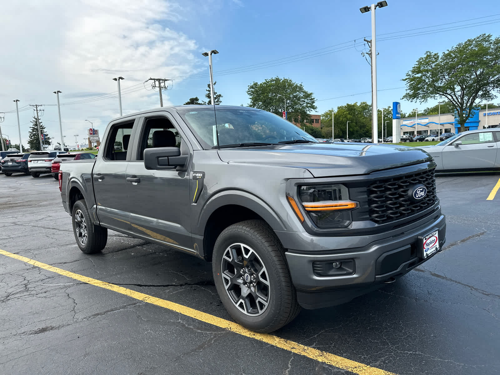 2024 Ford F-150 STX 4WD SuperCrew 5.5 Box 10