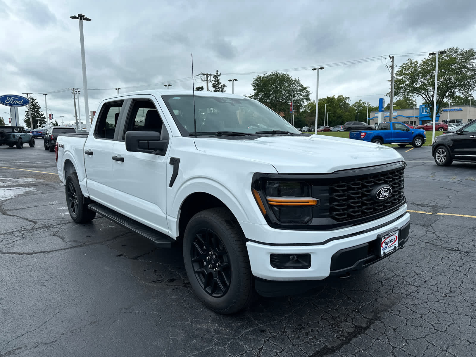 2024 Ford F-150 STX 4WD SuperCrew 5.5 Box 10