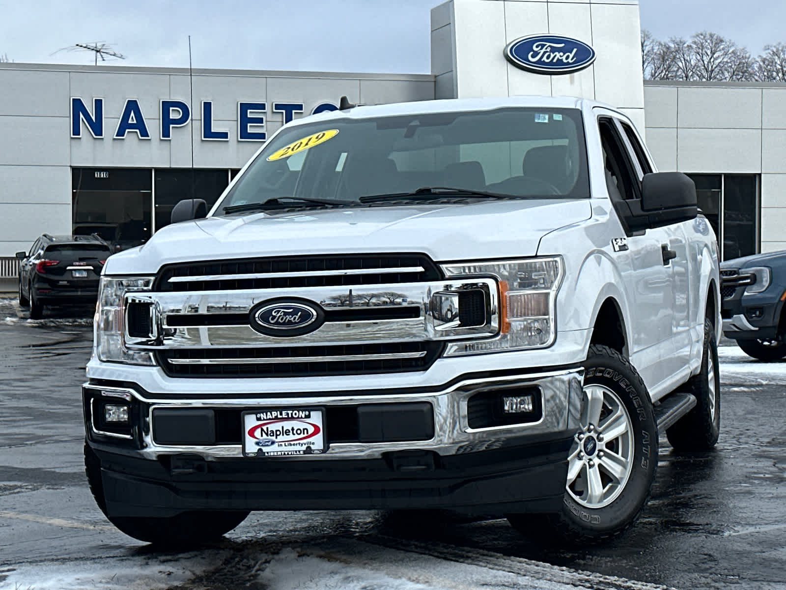 2019 Ford F-150 XLT 2