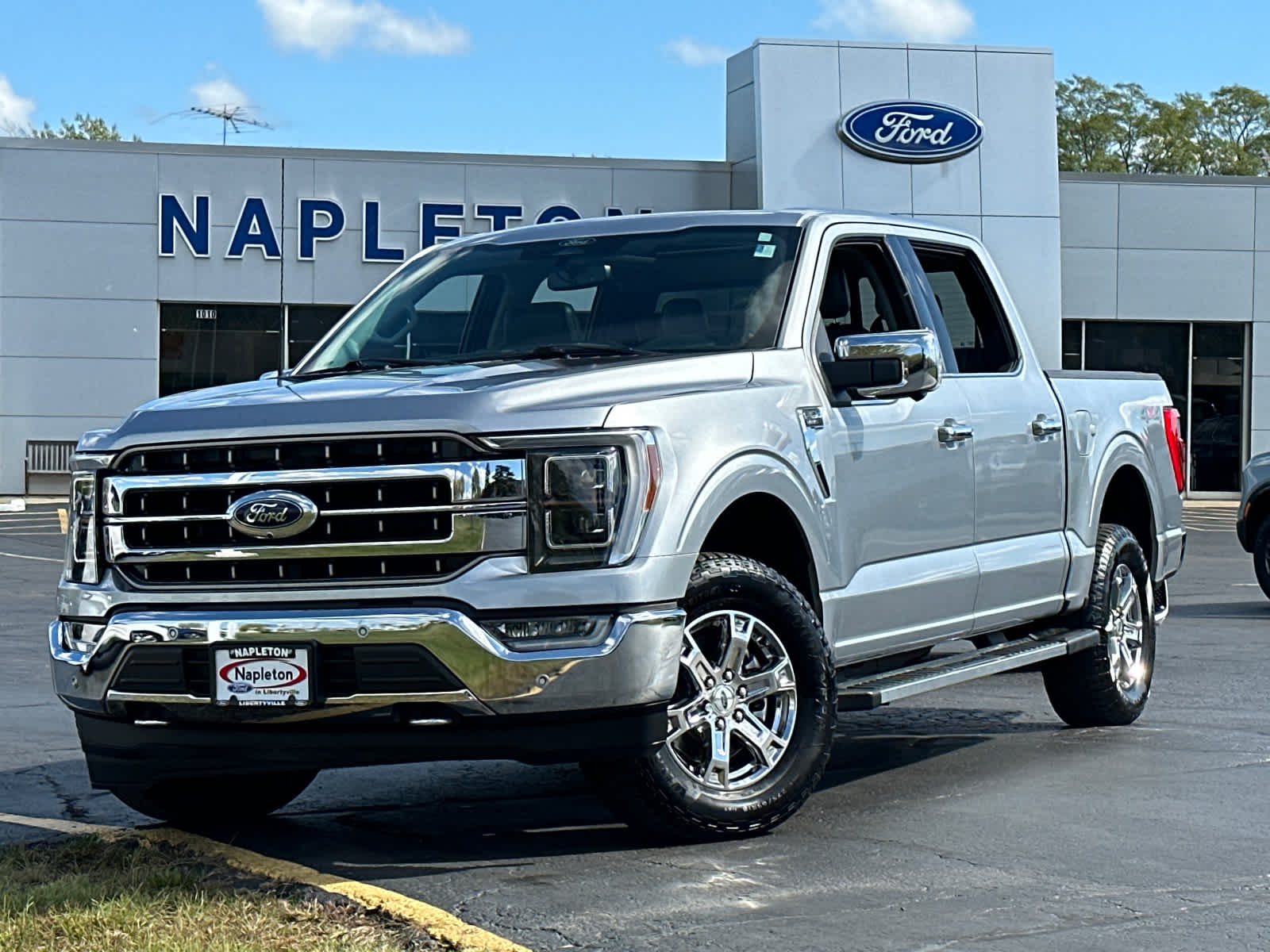 2022 Ford F-150 LARIAT 4WD SuperCrew 5.5 Box 2