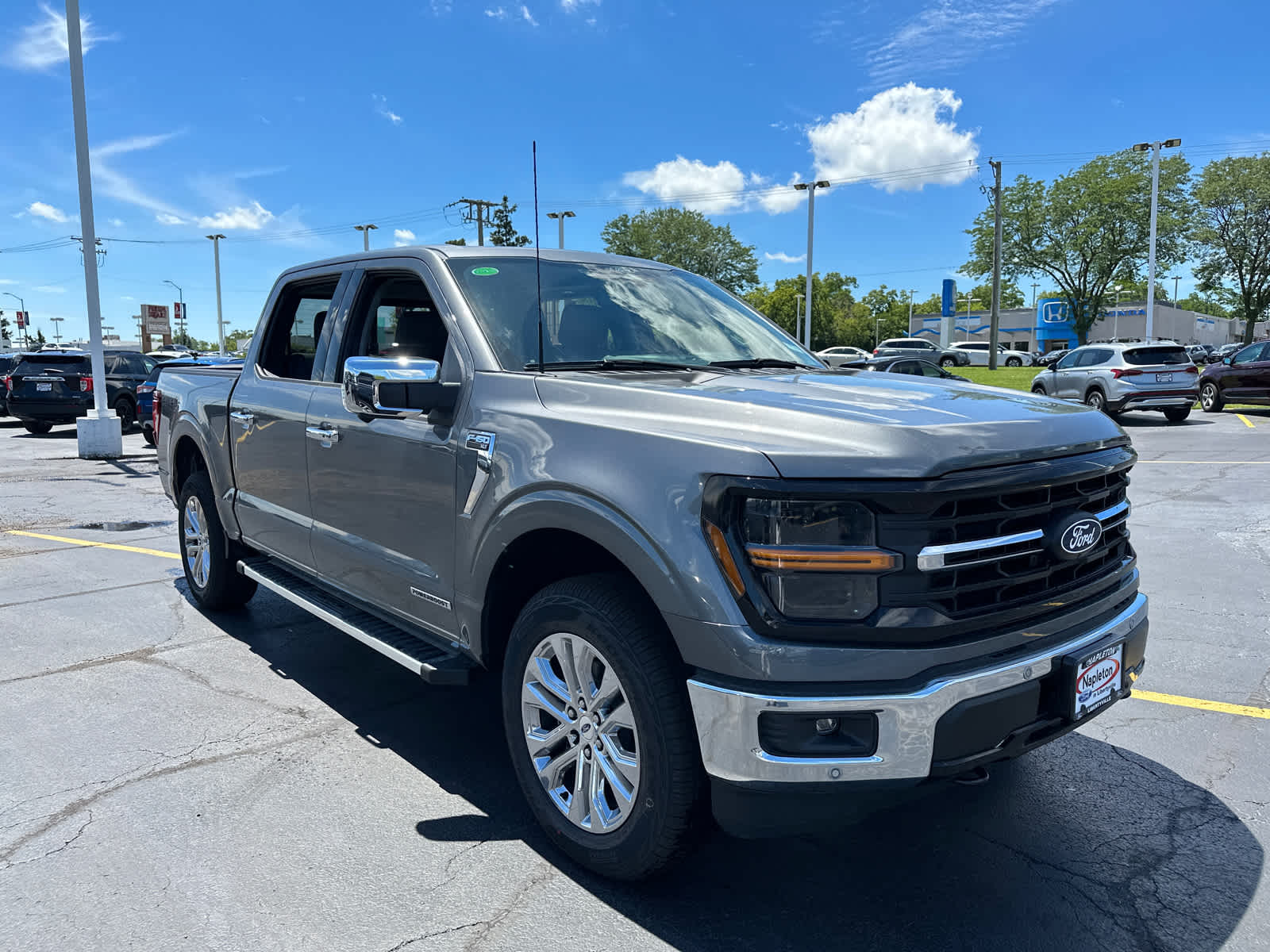 2024 Ford F-150 XLT 4WD SuperCrew 5.5 Box 10