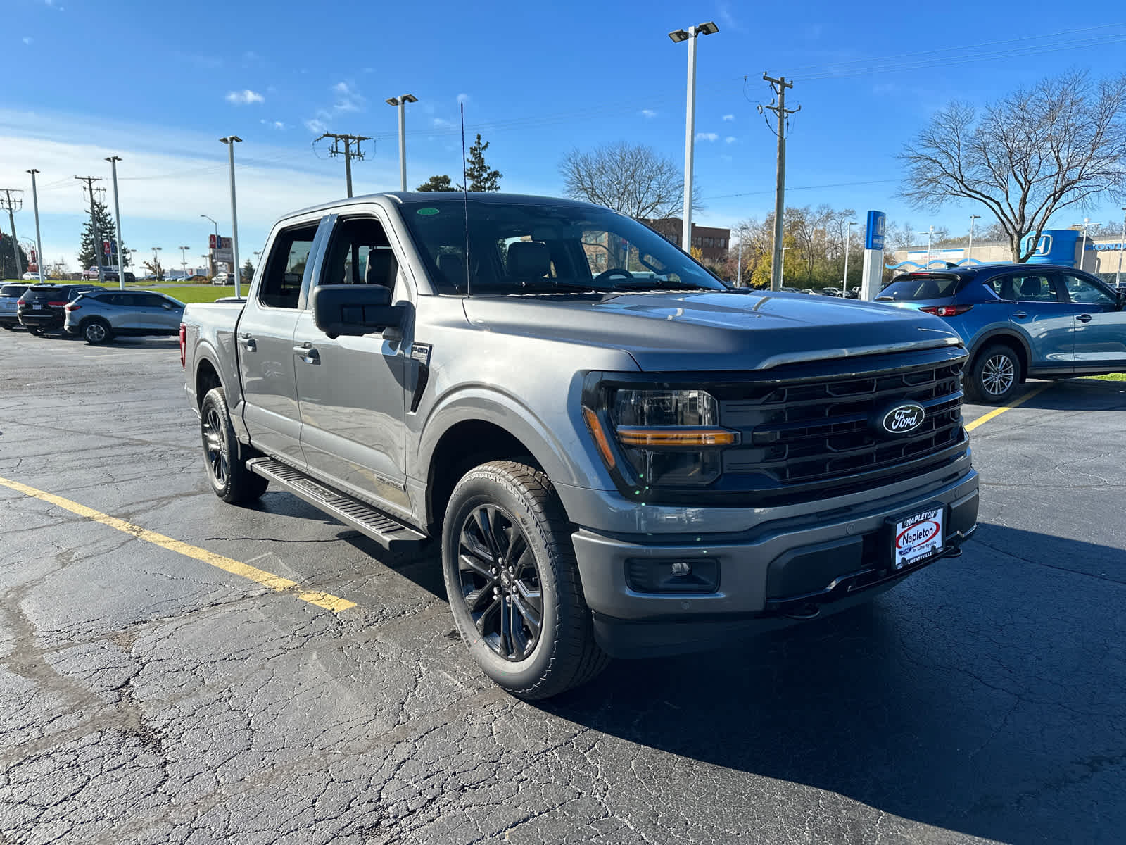 2024 Ford F-150 XLT 4WD SuperCrew 5.5 Box 10