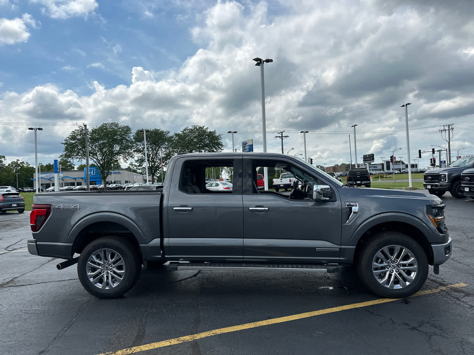 2024 Ford F-150 XLT 4WD SuperCrew 5.5 Box 9