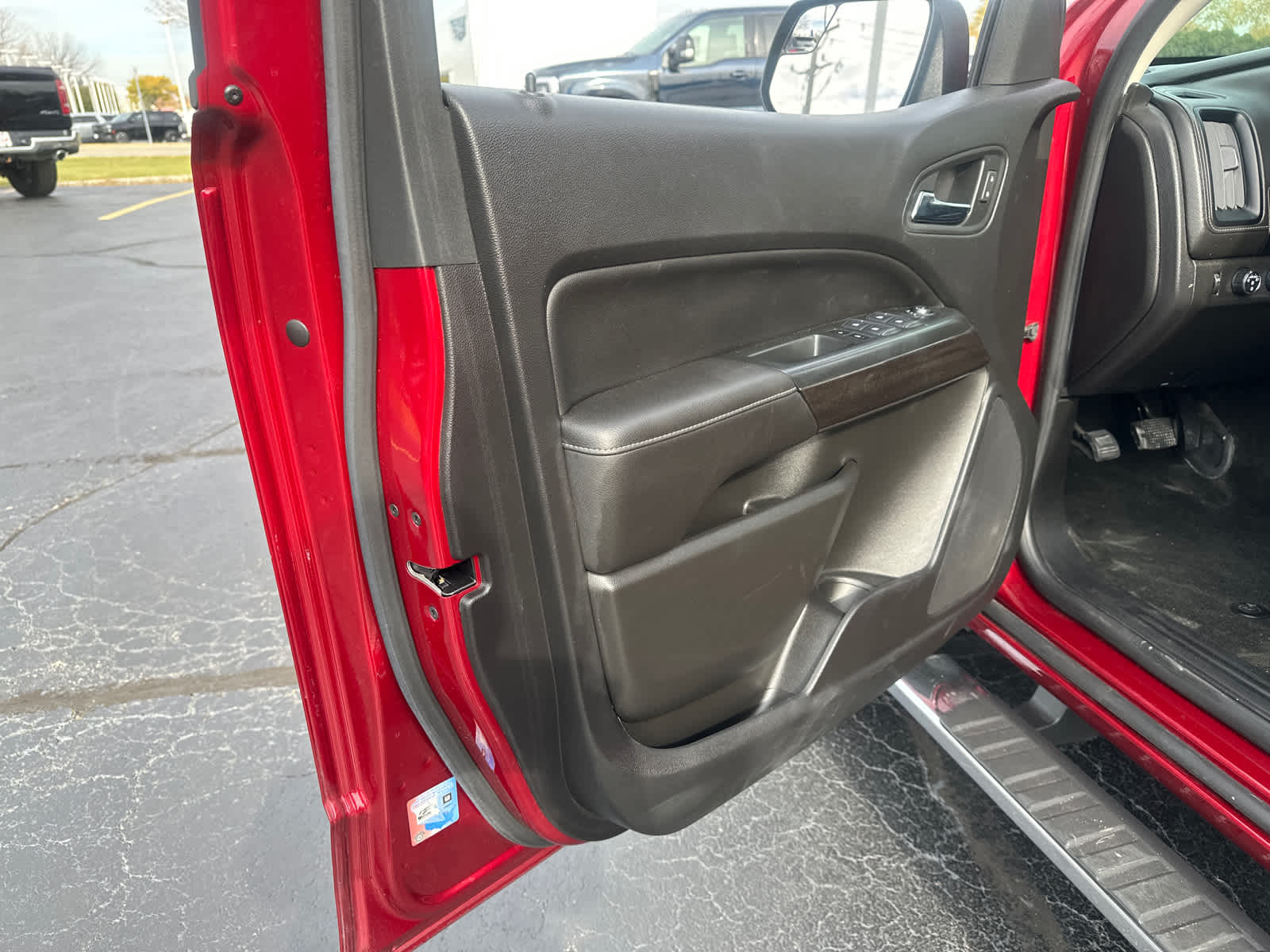 2018 GMC Canyon 4WD SLT Crew Cab 128.3 29