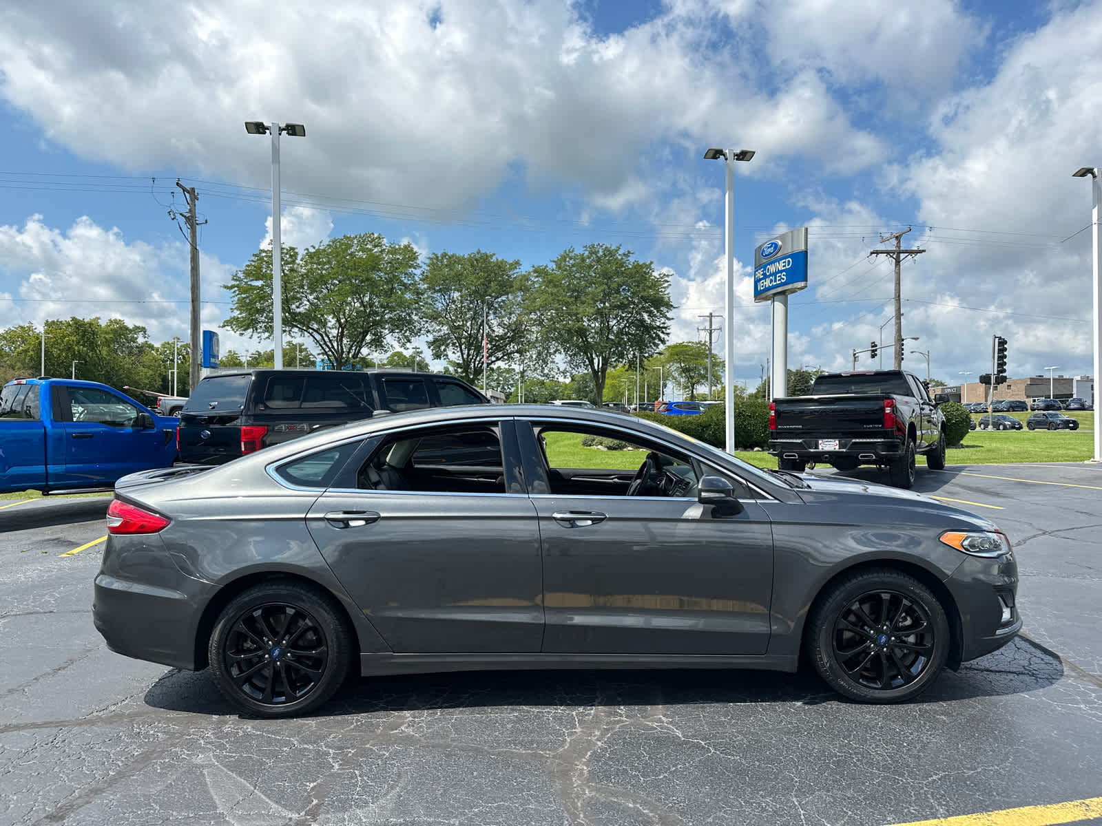 2019 Ford Fusion Energi Titanium 9